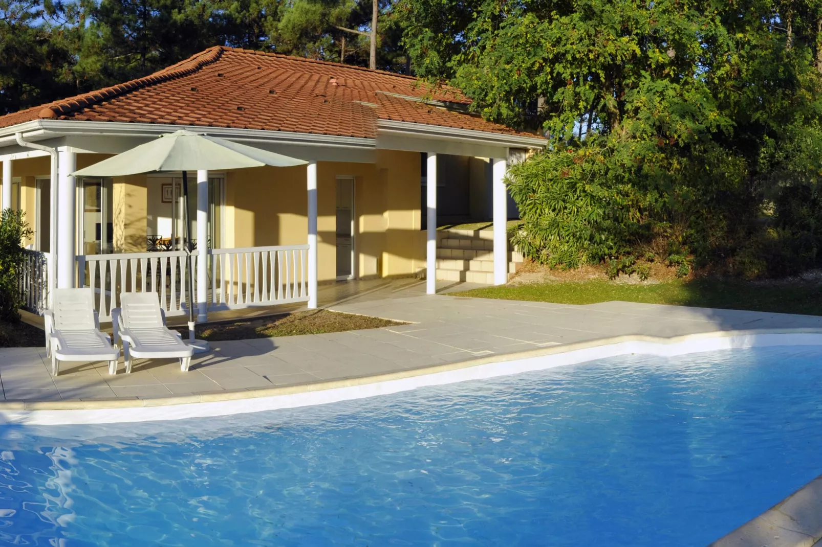 Eden Parc Golf 2-Exterior summer