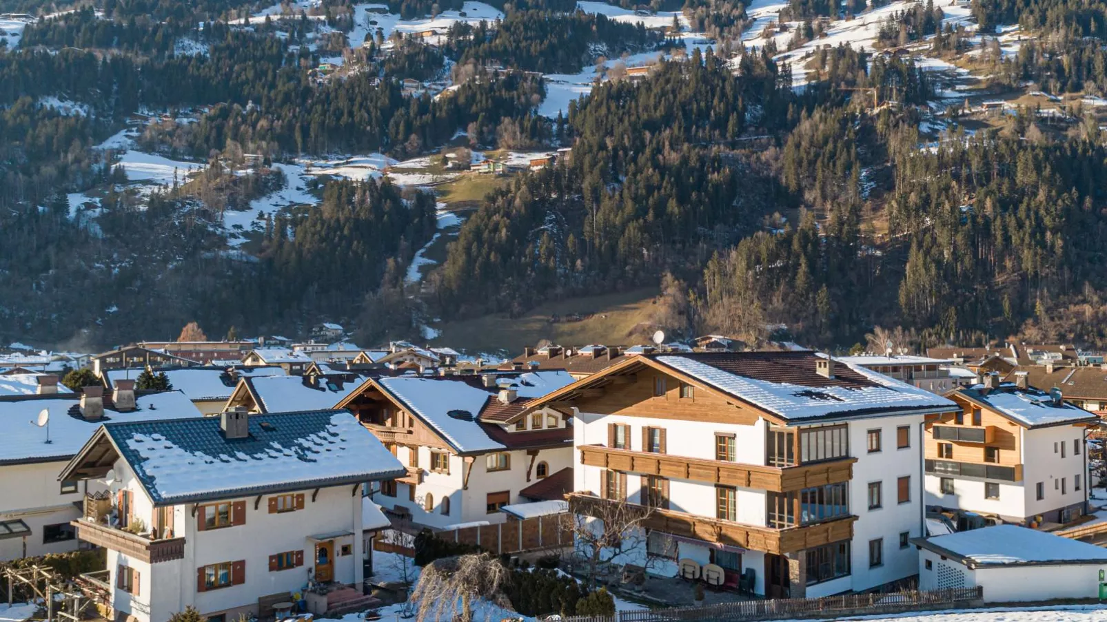 Tiroler Gästehaus-Außenbereich Winter