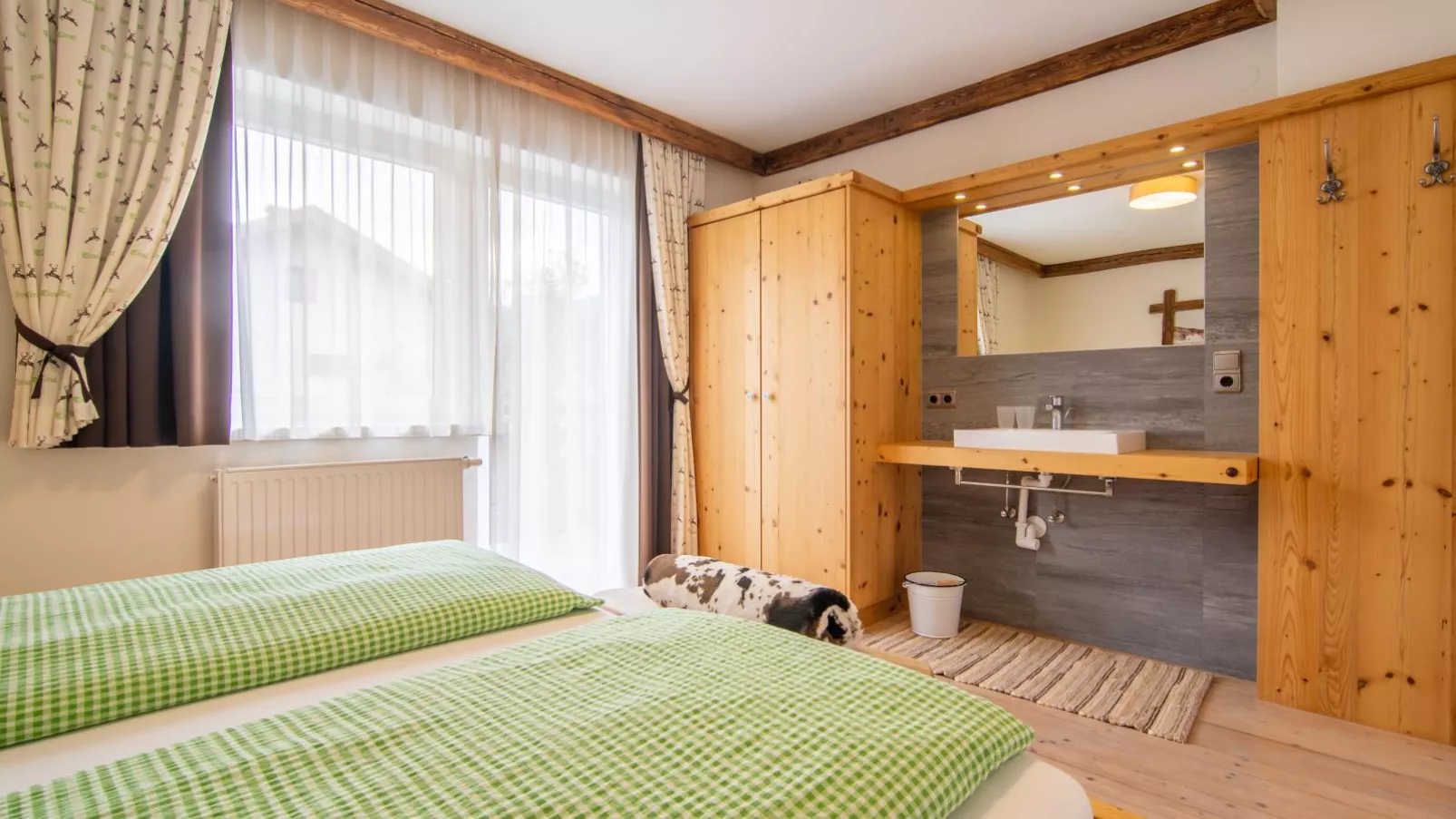 Arenablick-Schlafzimmer