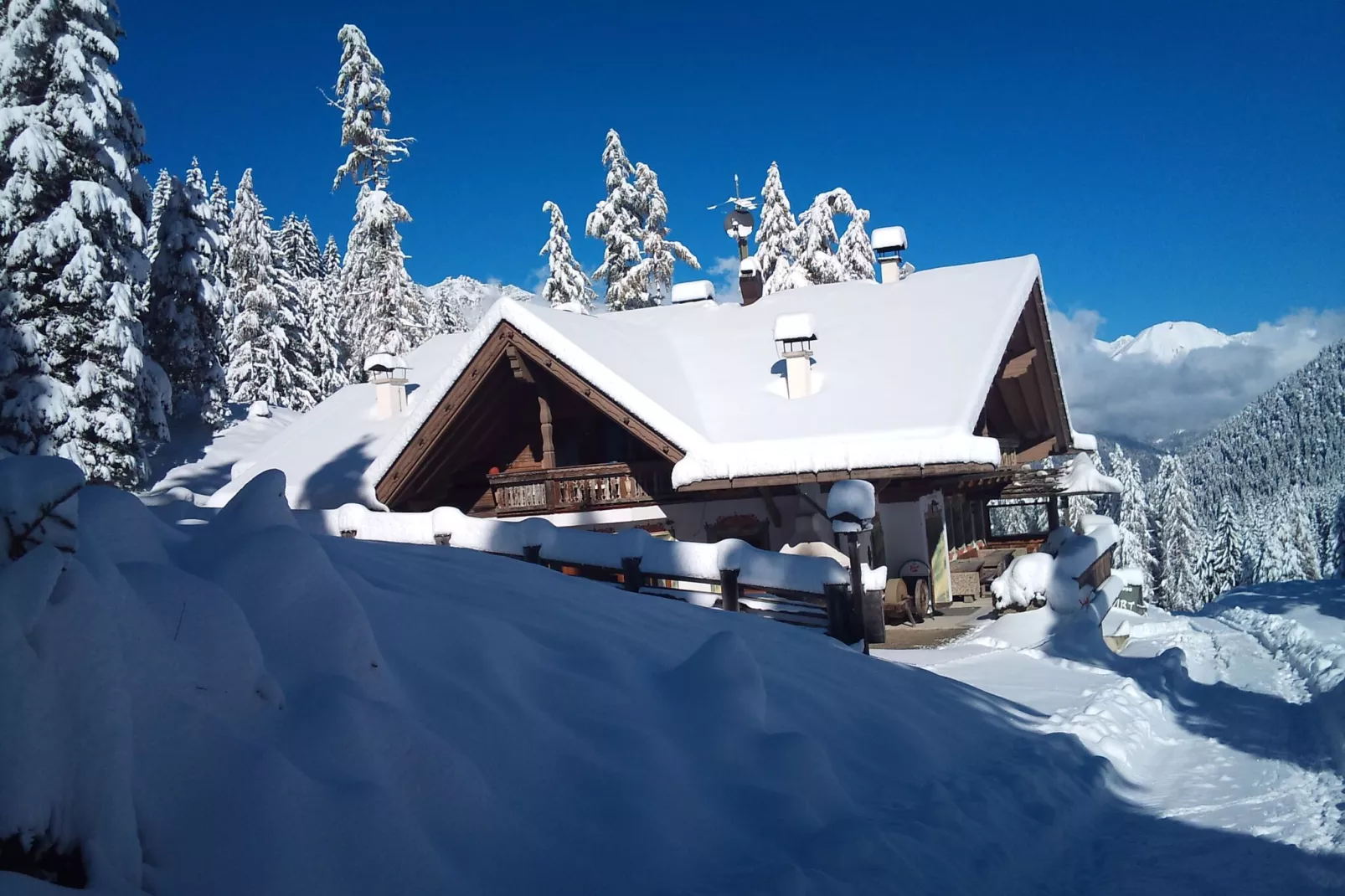 Herzebenalm-Exterior winter