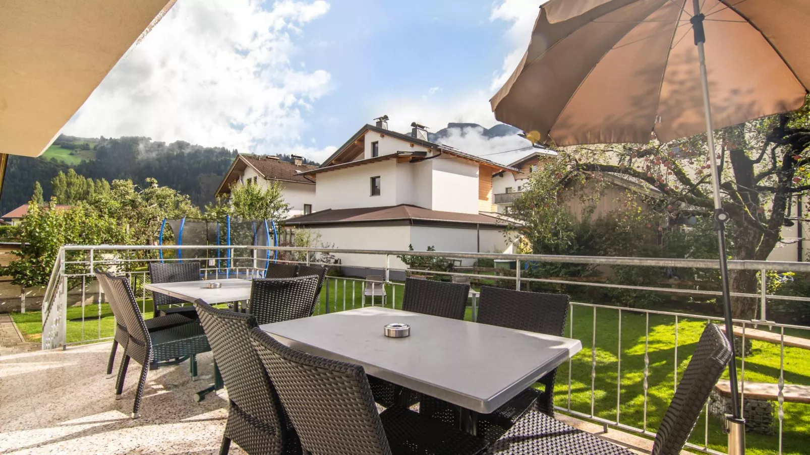 Arenablick-Terrassenbalkon
