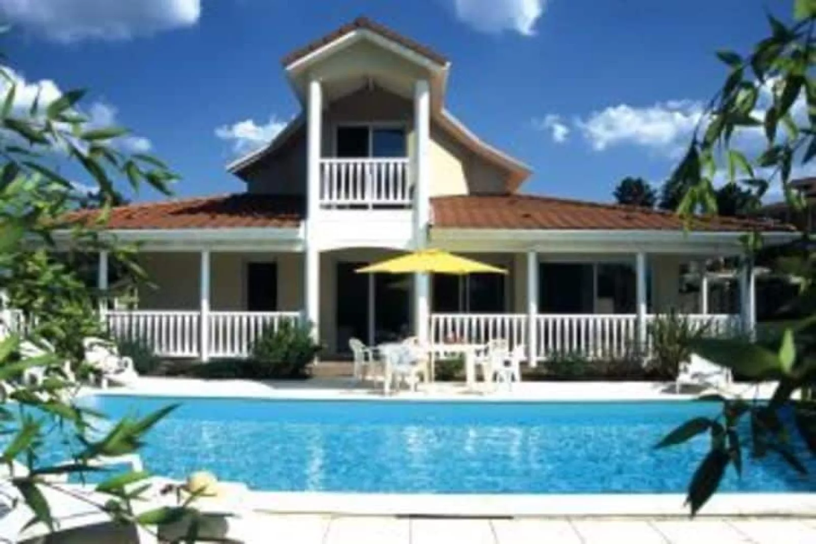Eden Parc Golf 2-Exterior summer