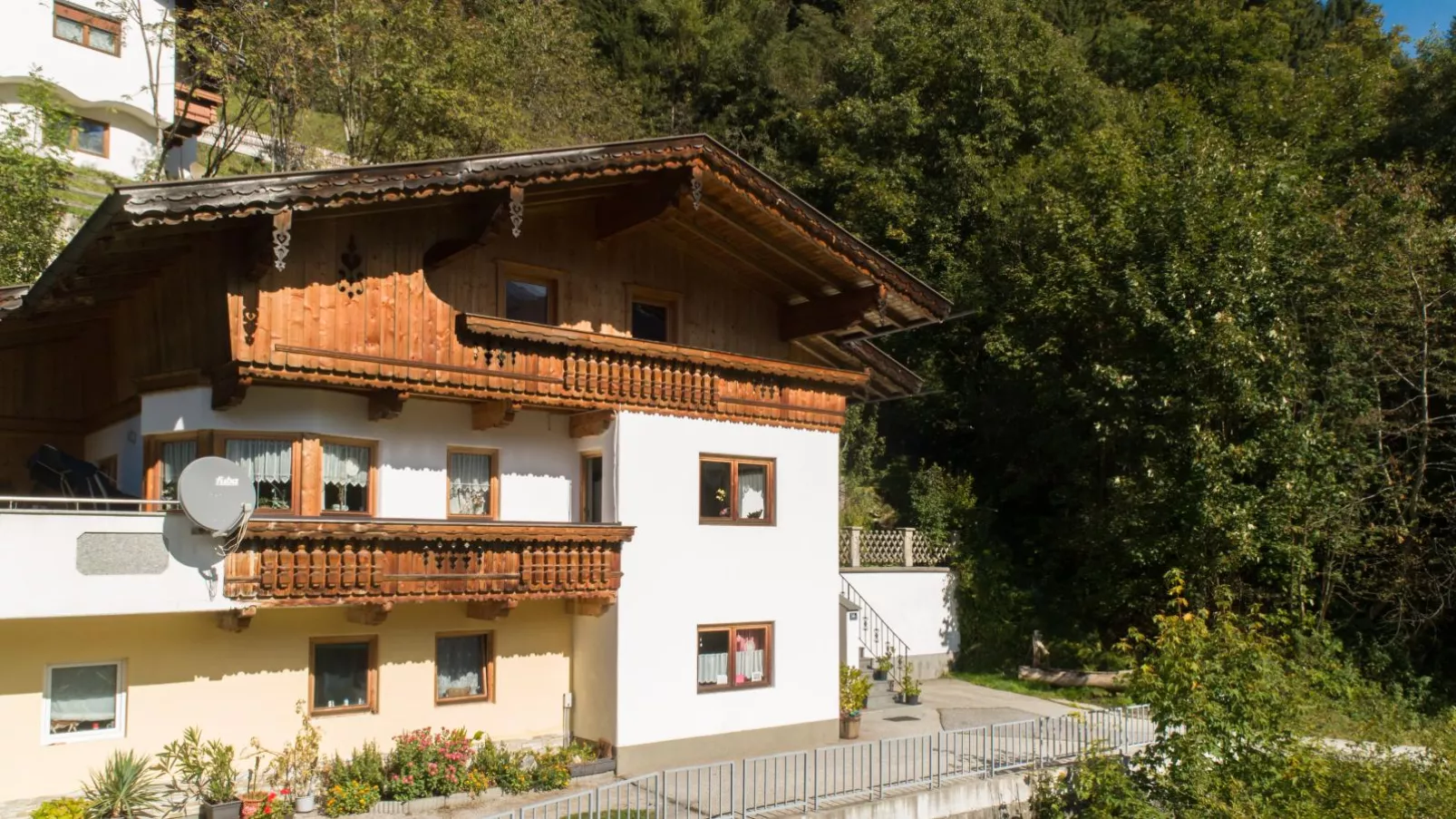 Apartment Schragl-Außenbereich Sommer