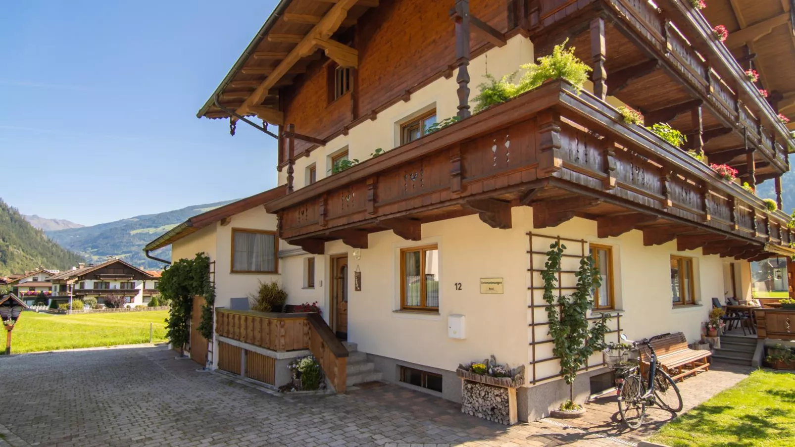 Fankhauser-Exterior summer