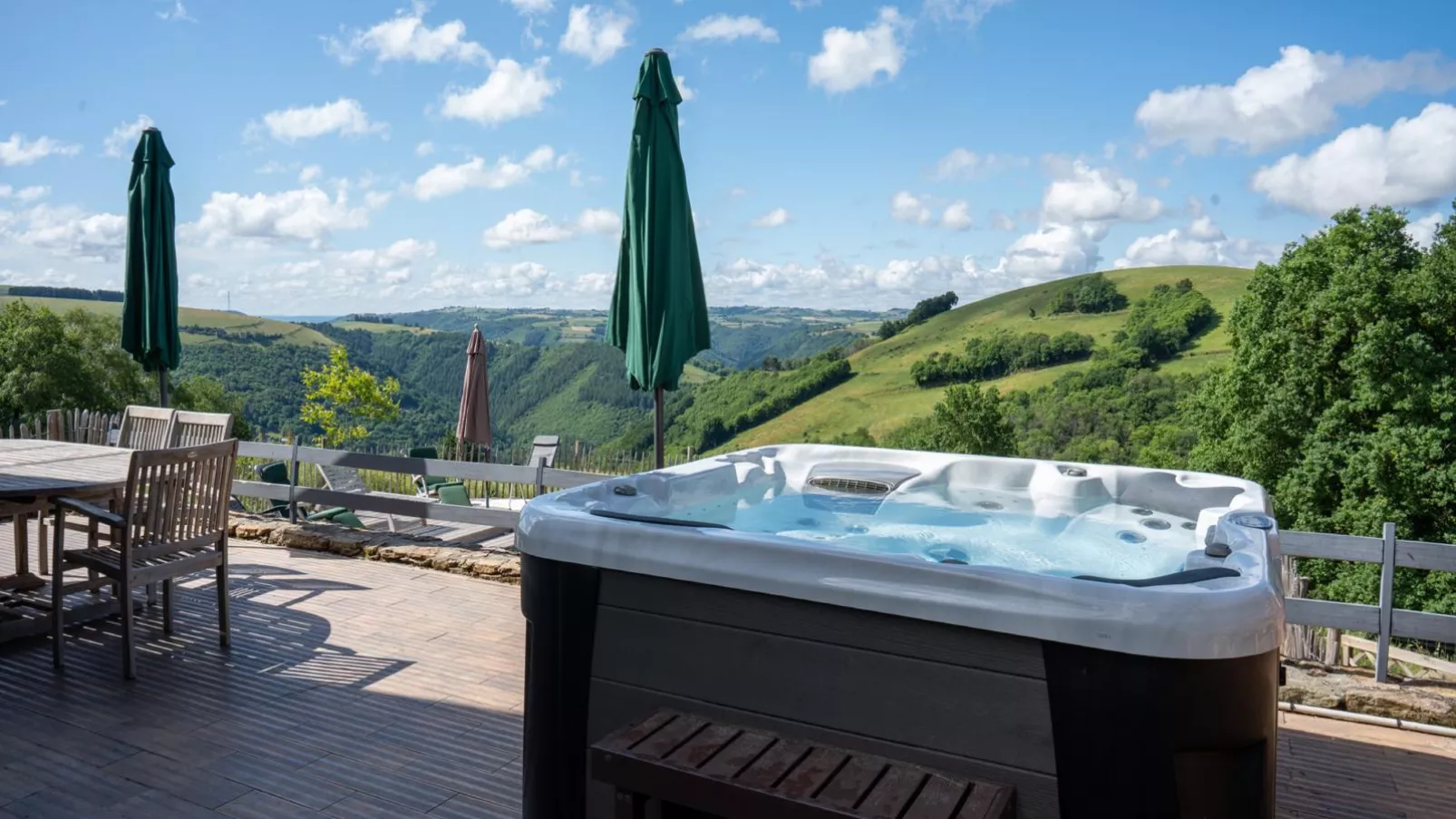 poolofhouse
