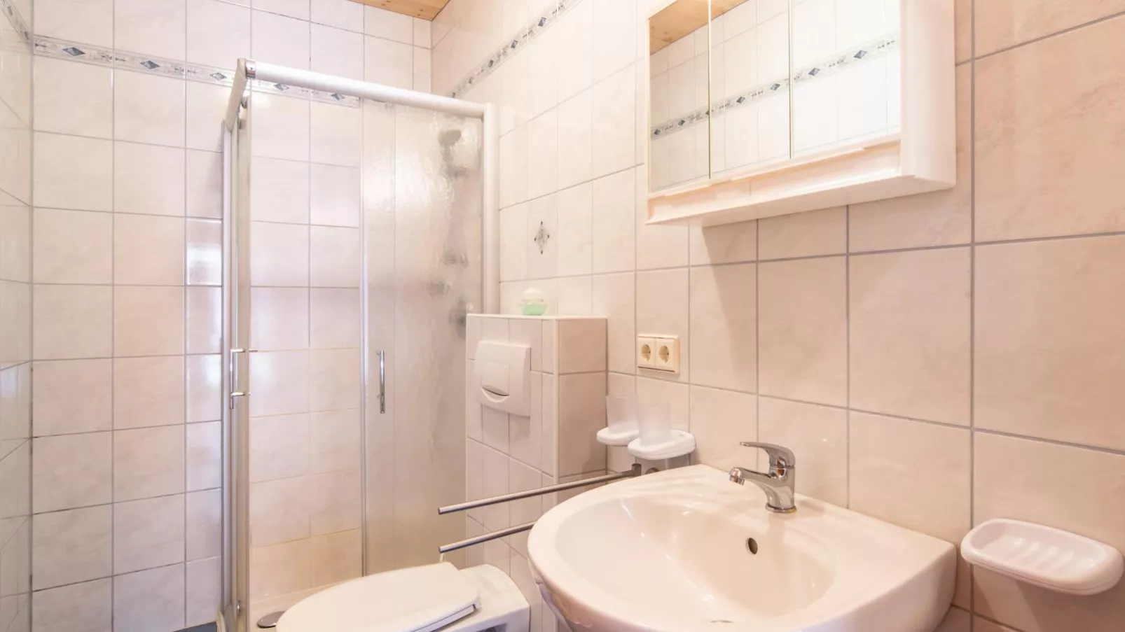 Haus Rieder-Bathroom