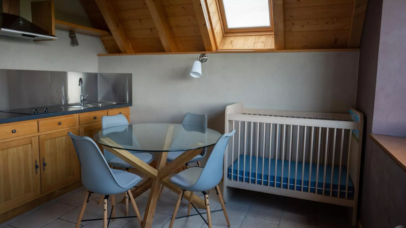 Gite Les Corbieres-Esszimmer