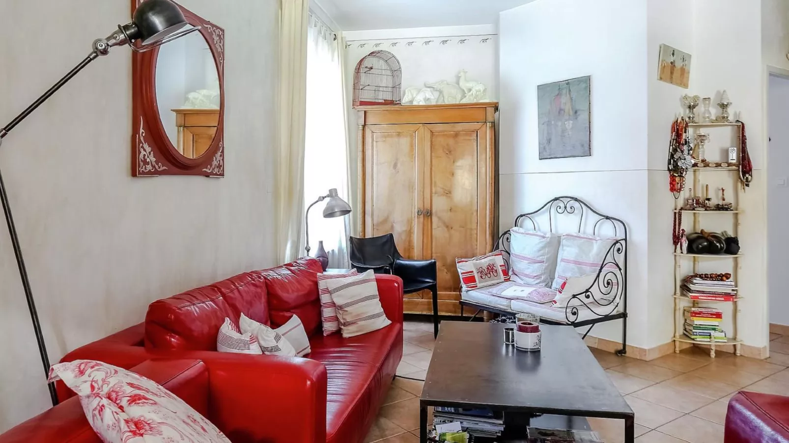 Le Cezanne-Living room