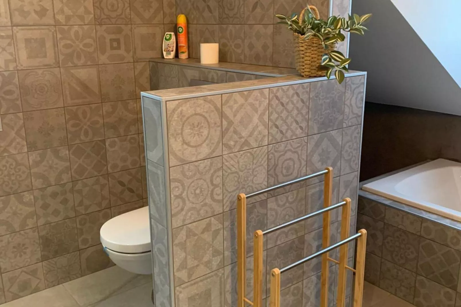 Chez Albert-Bathroom