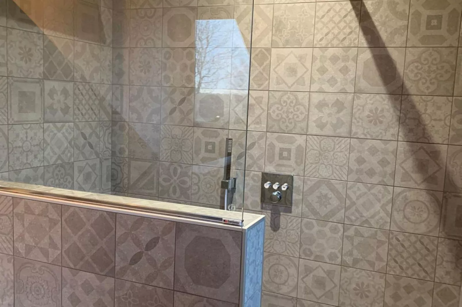 Chez Albert-Bathroom