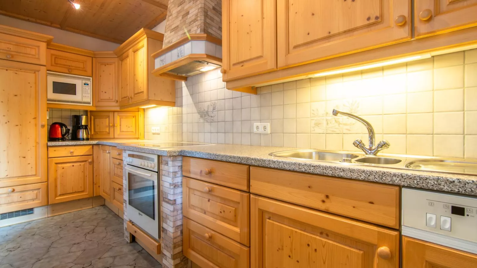 Anderla 1-Kitchen