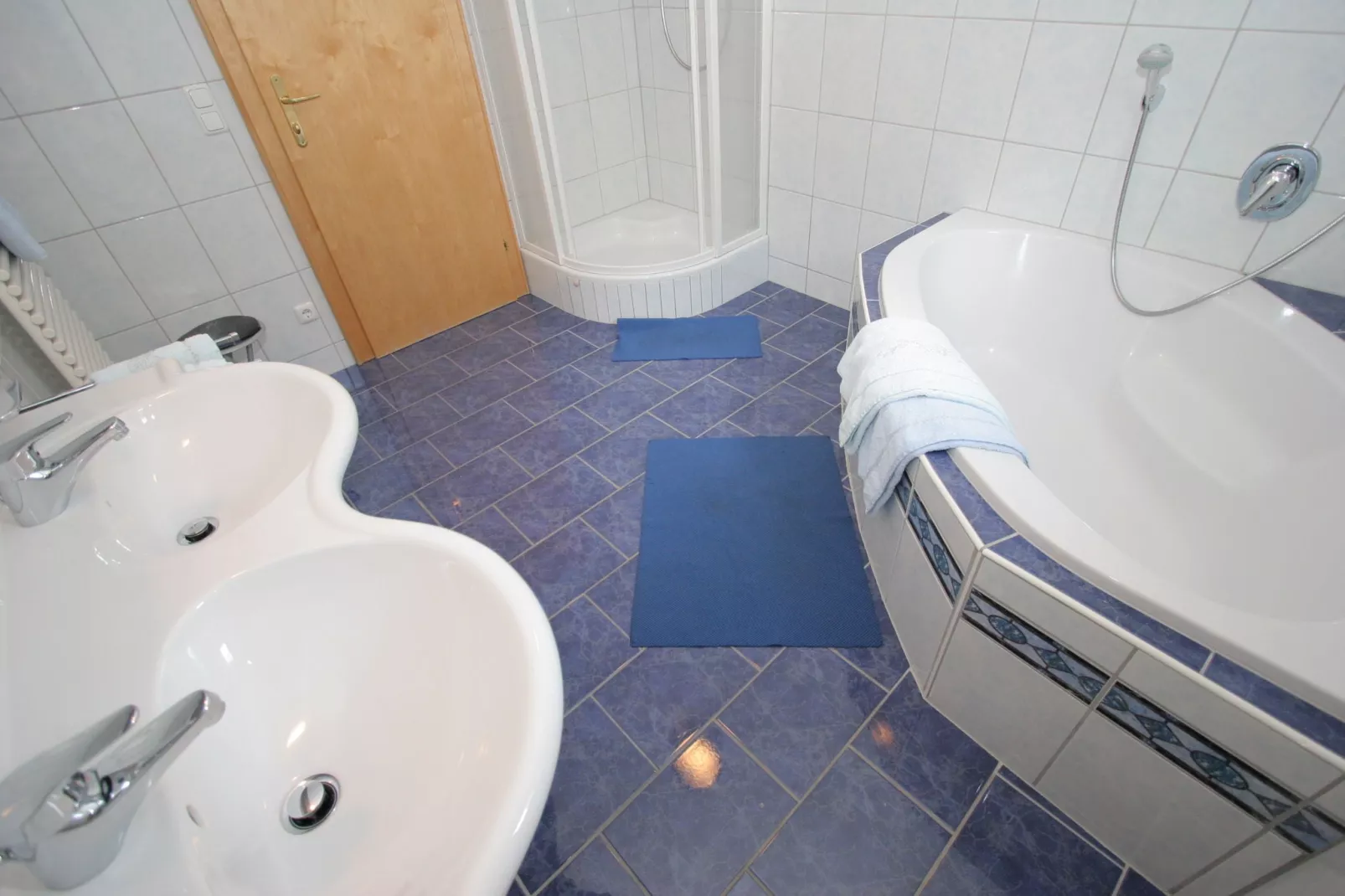 Karin-Bathroom