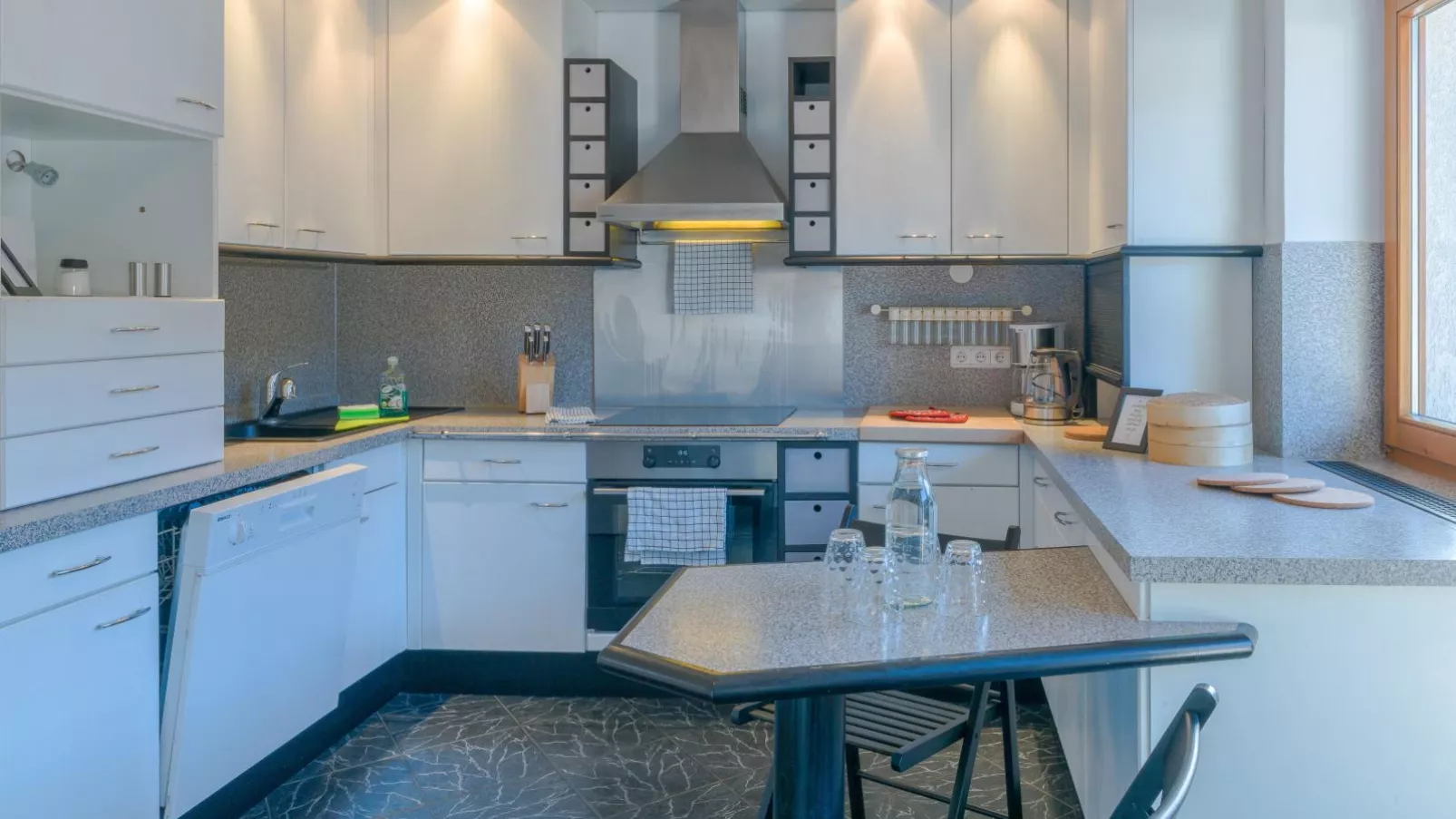 Tirola Stadl Lois-Kitchen