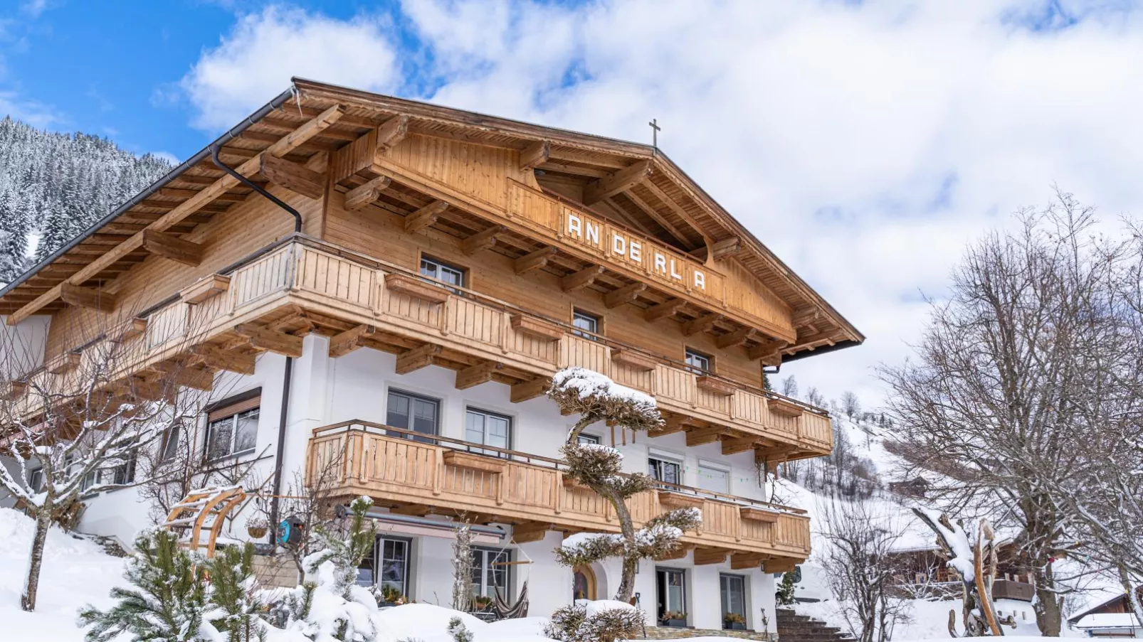 Anderla 1-Exterior winter