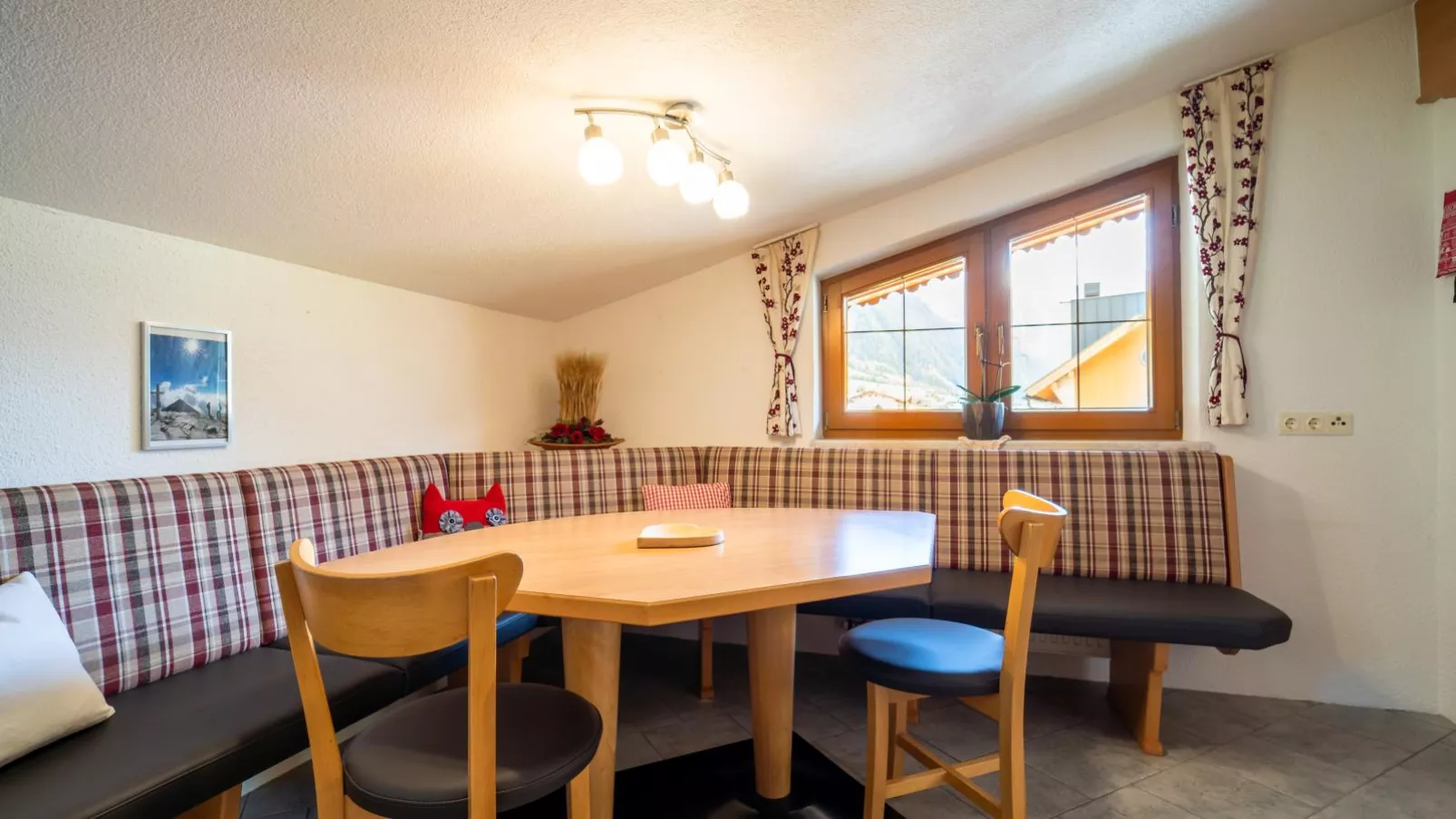 Apartment Aringer-Dining room