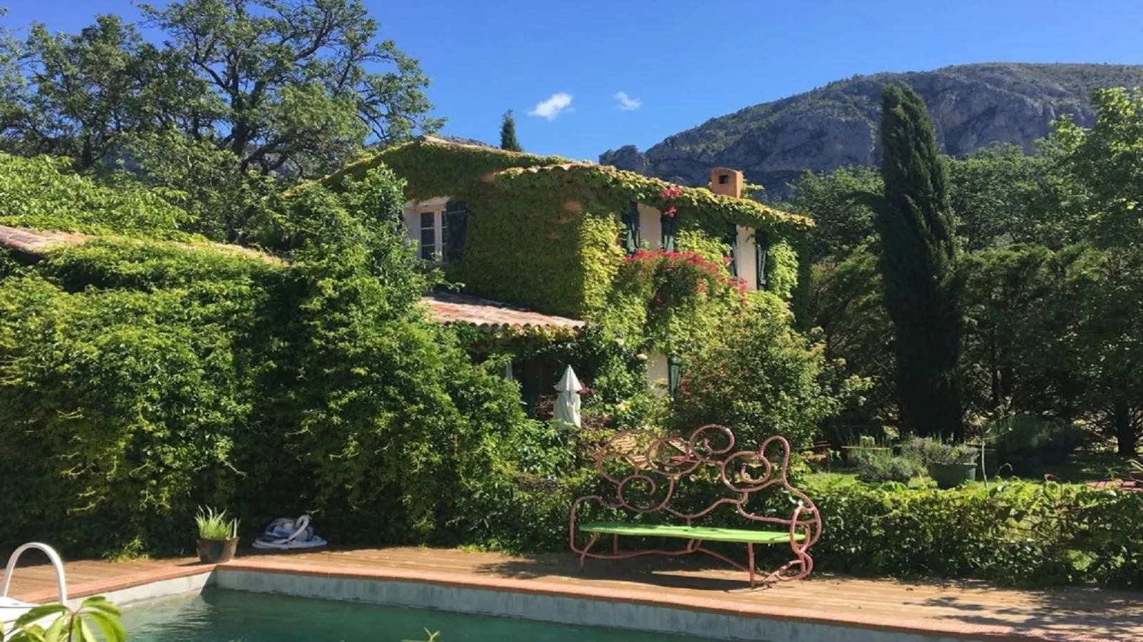 La petite maison de la ferme rose-Extérieur été