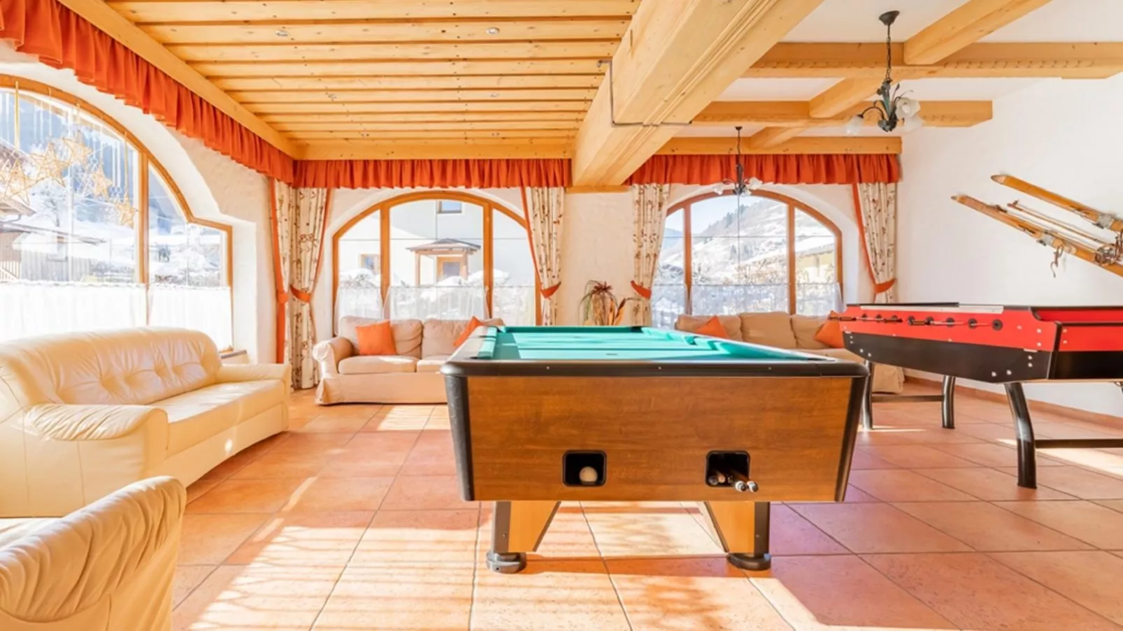 Vicky Apartment Large-Recreation room