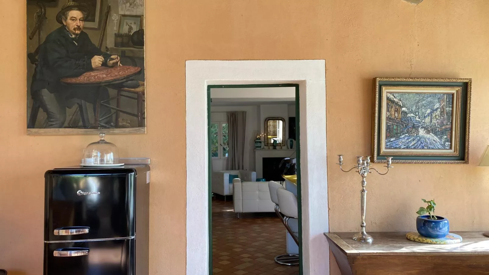 La petite maison de la ferme rose-Salle à manger