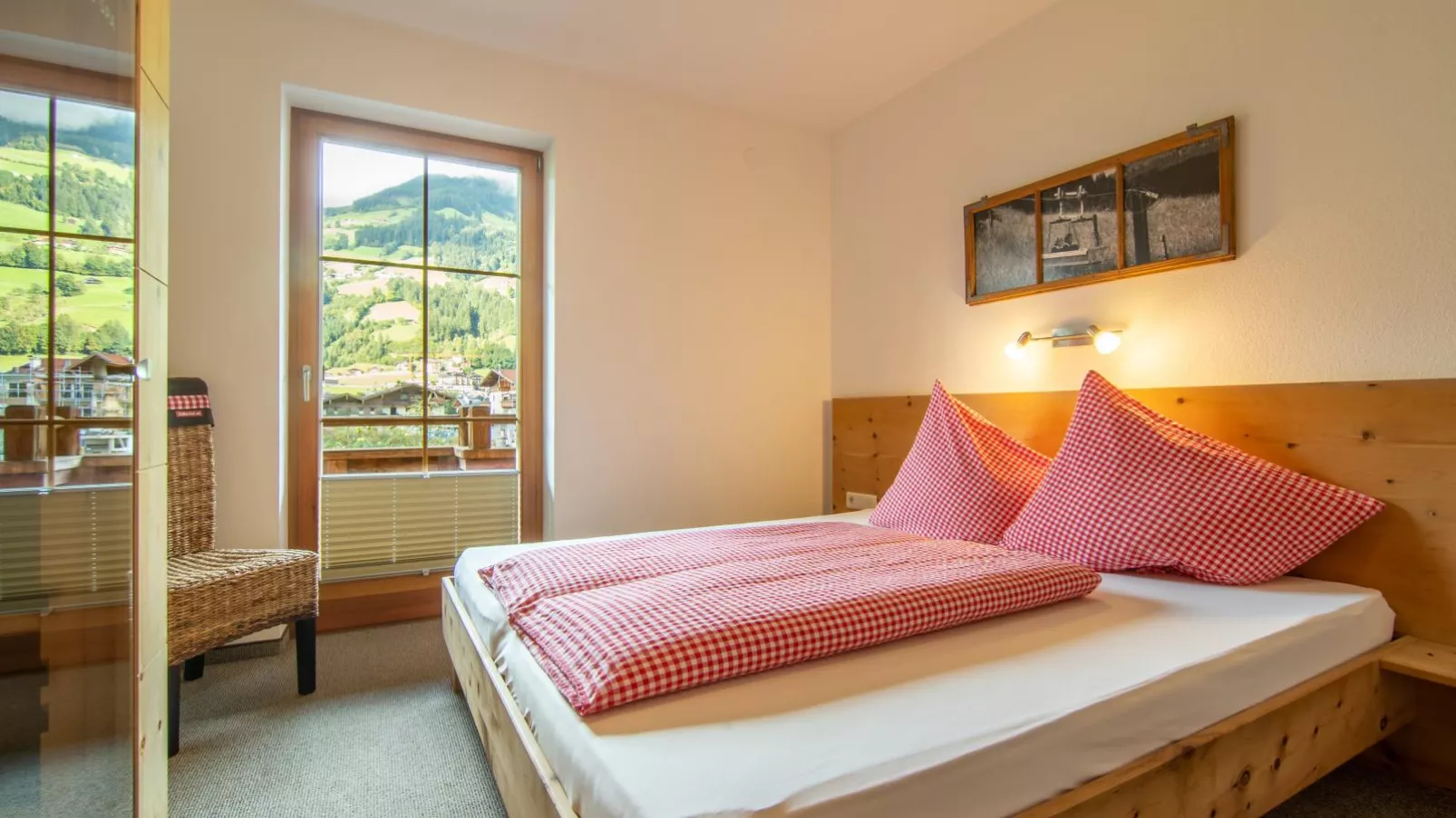 Blick zum Mayrhofen-Installations