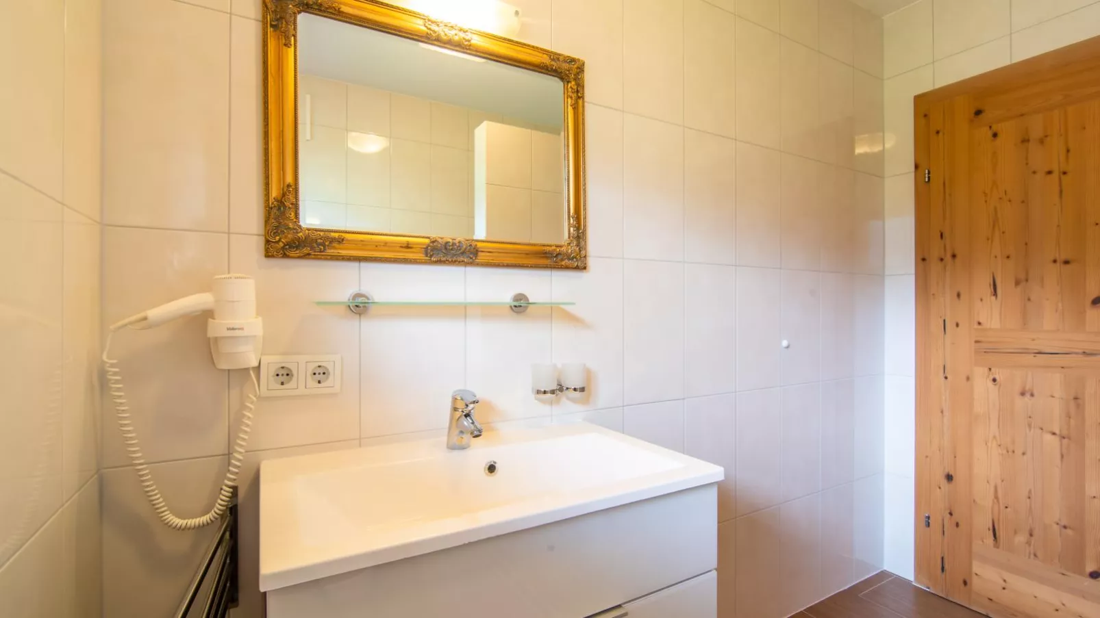 Blick zum Mayrhofen-Salle de bain