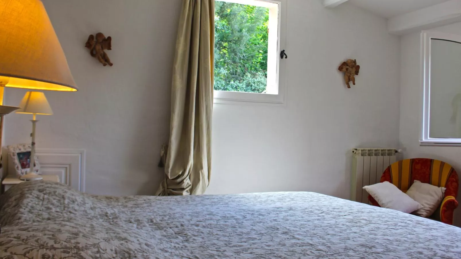 Alcalias-Bedroom