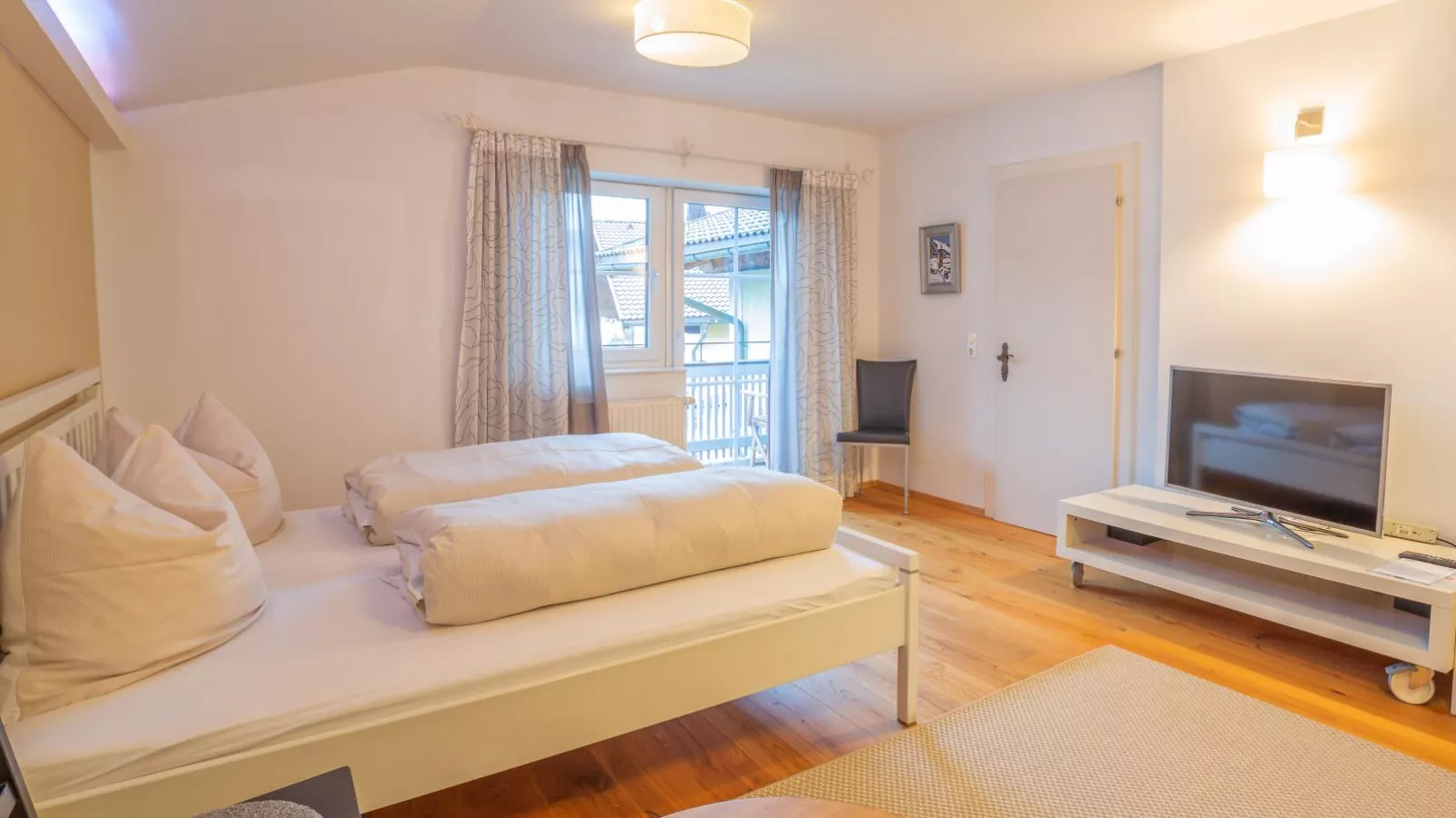 Rosenberger II-Bedroom