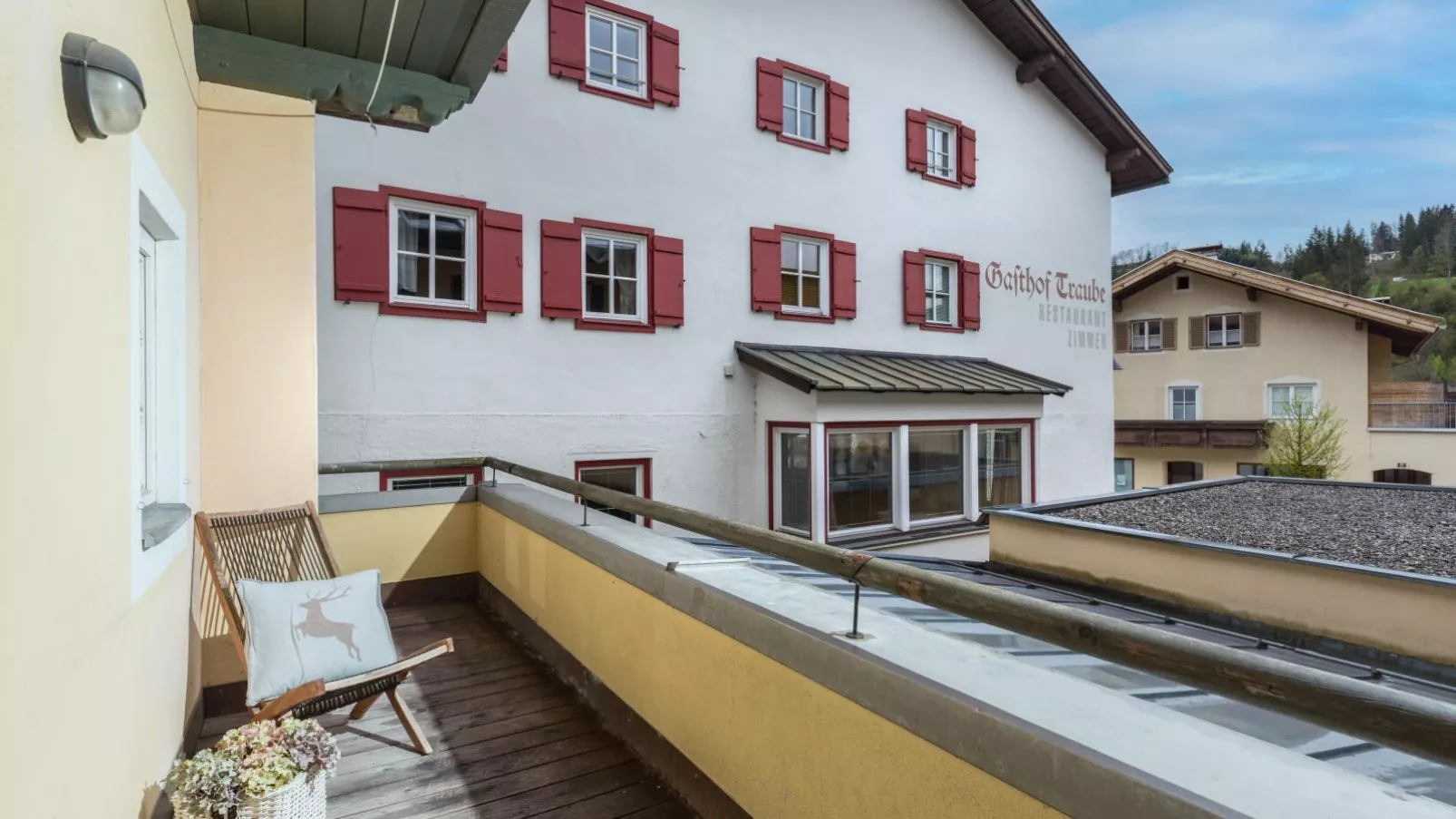 Zentral-Terrace balcony