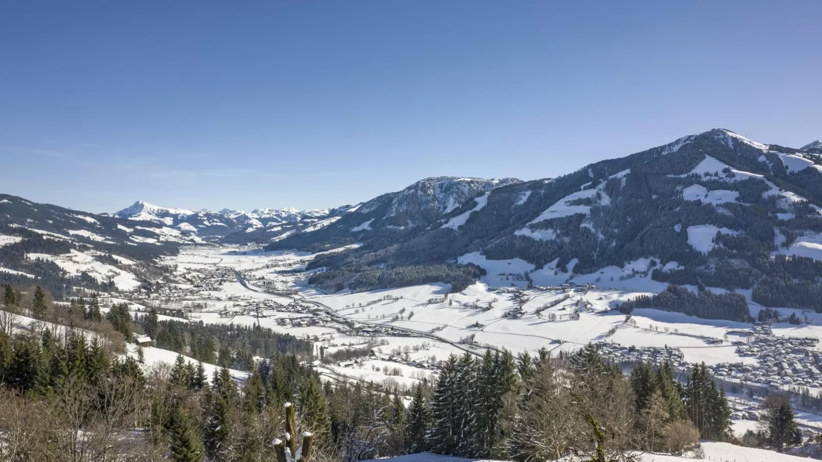 Troadstadl Brixentalblick-View winter