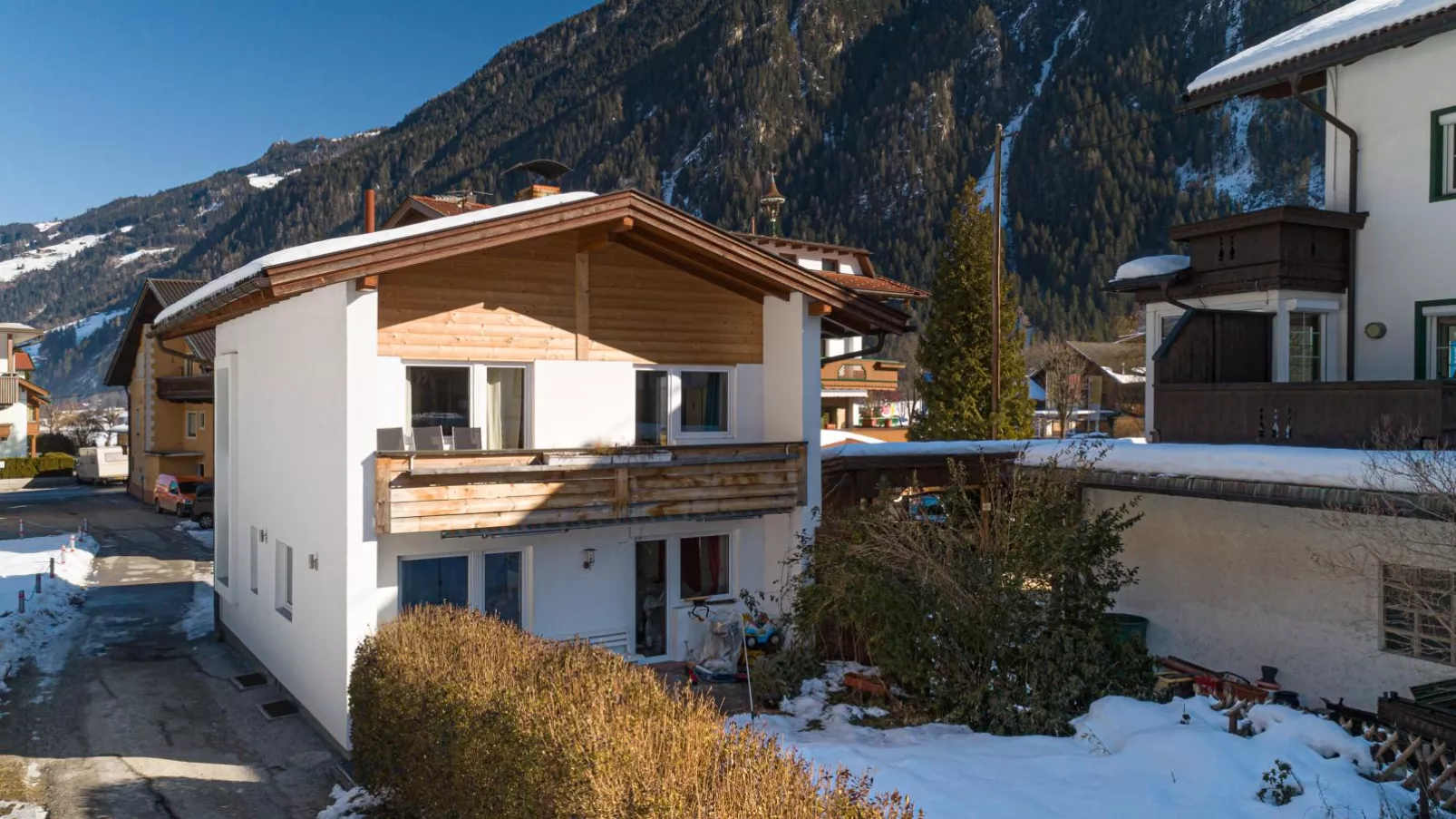 Regenbogenhaus-Exterior winter