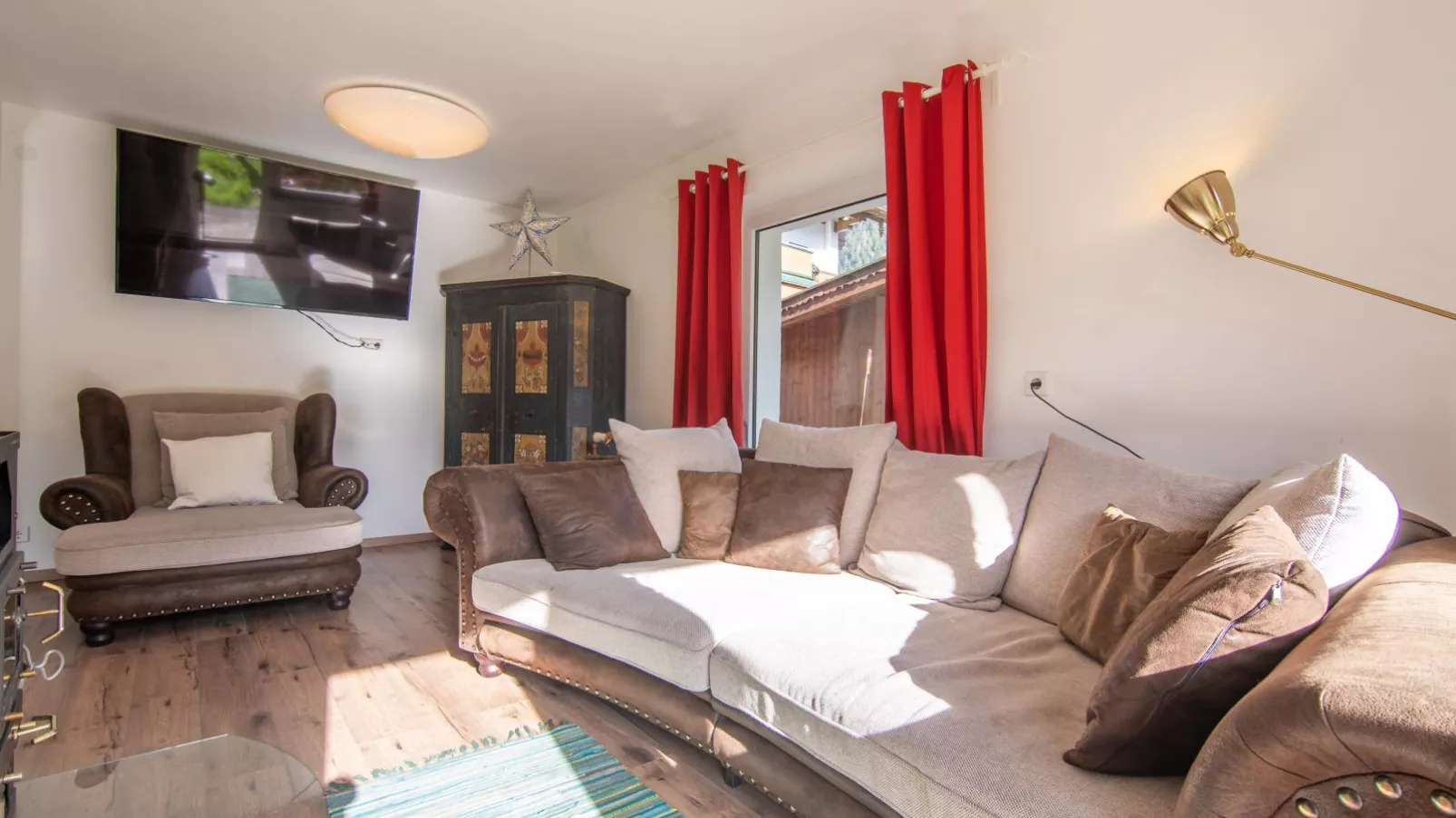 Regenbogenhaus-Living room
