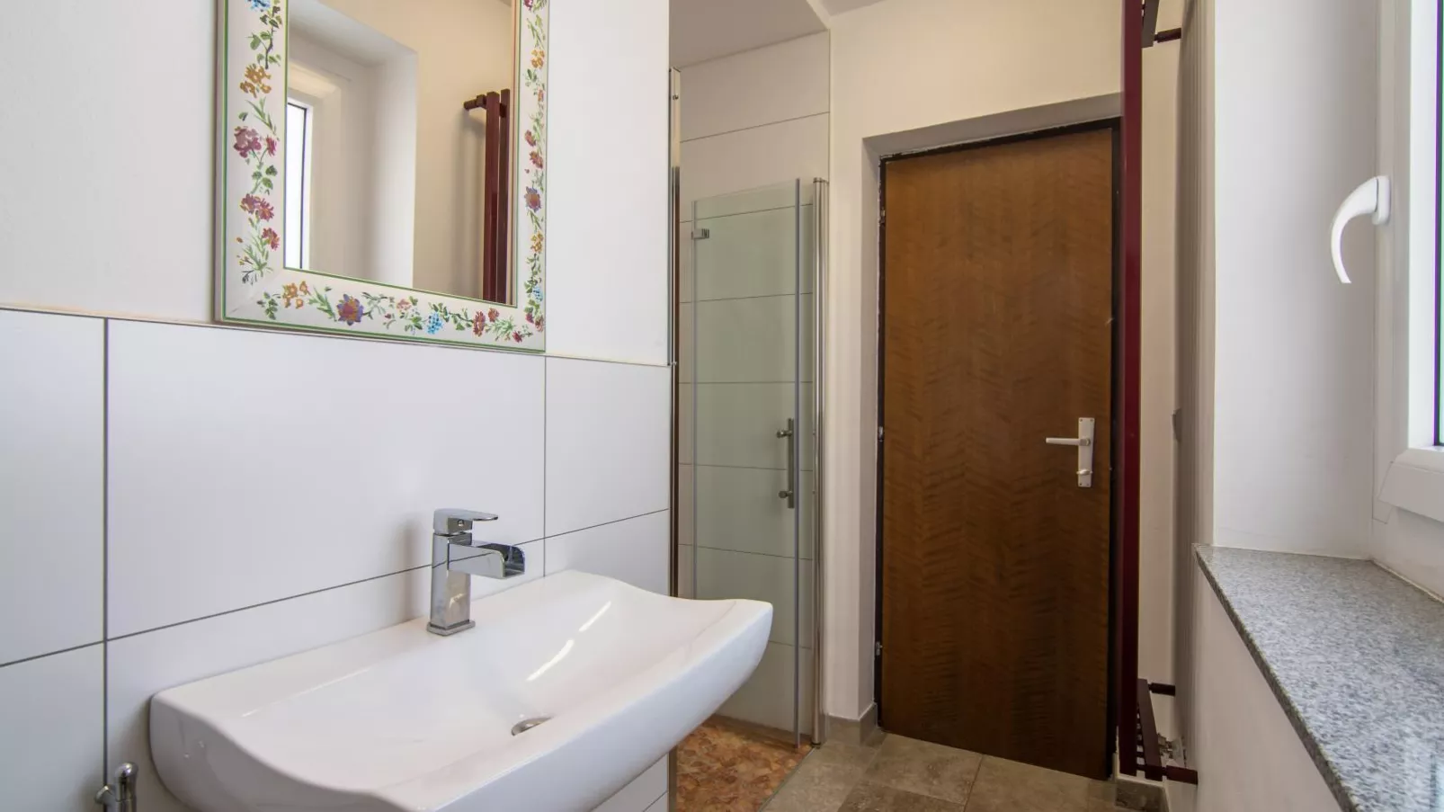 Regenbogenhaus-Bathroom