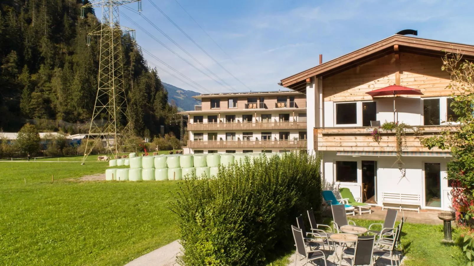 Regenbogenhaus-Exterior summer