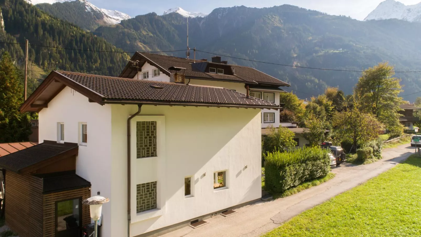 Regenbogenhaus-Exterior summer