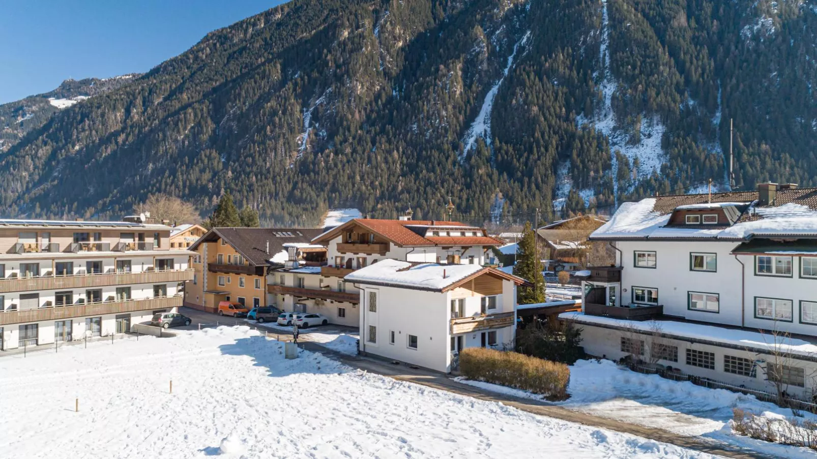 Regenbogenhaus-Exterior winter
