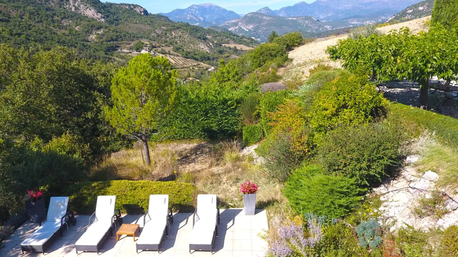 Le Serre des Granges-View summer