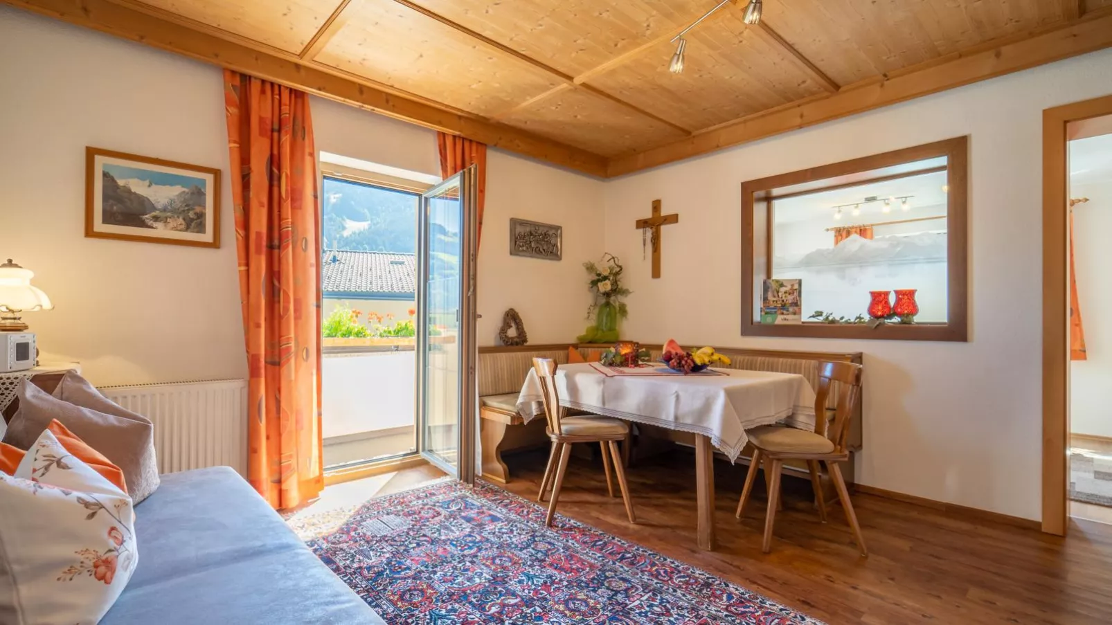 Panorama I-Living room