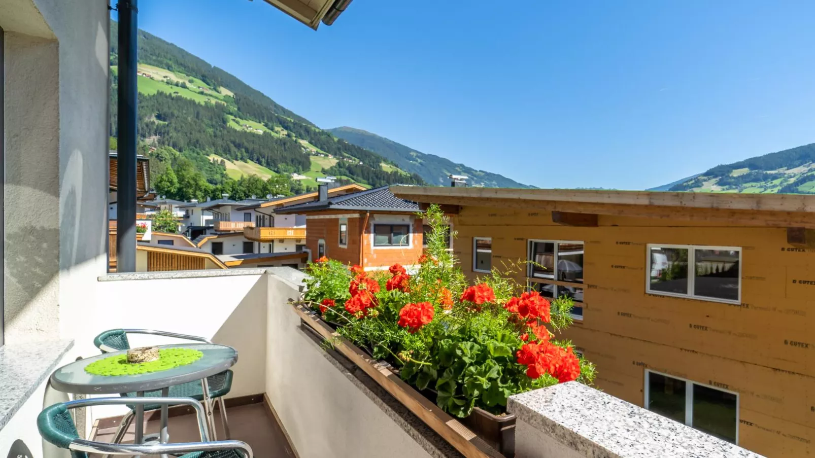 Panorama I-Terrace balcony