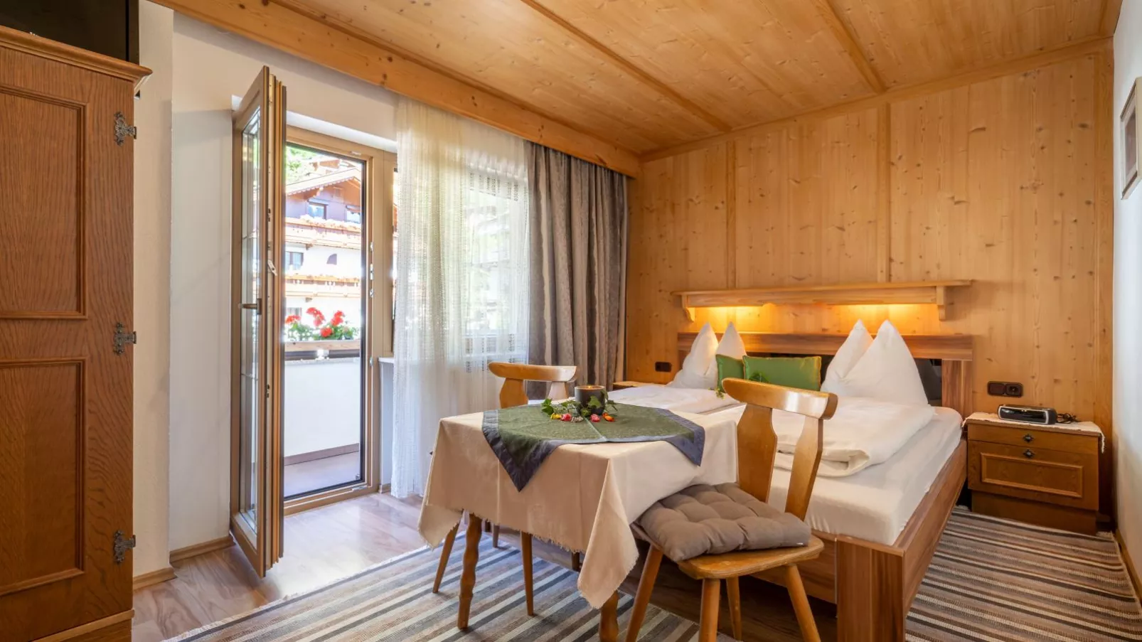 Panorama II-Bedroom