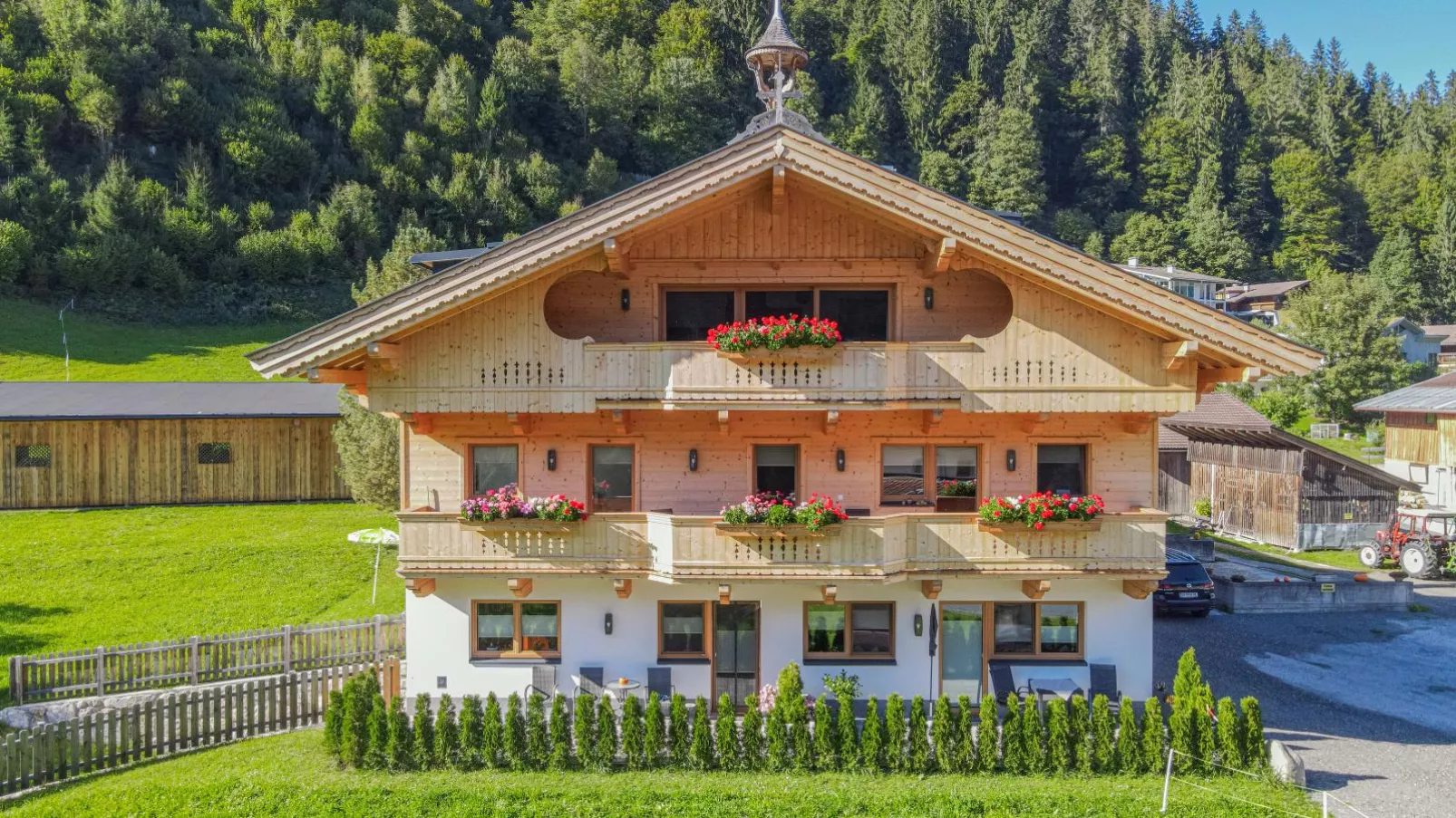 Festenhof-Außenbereich Sommer