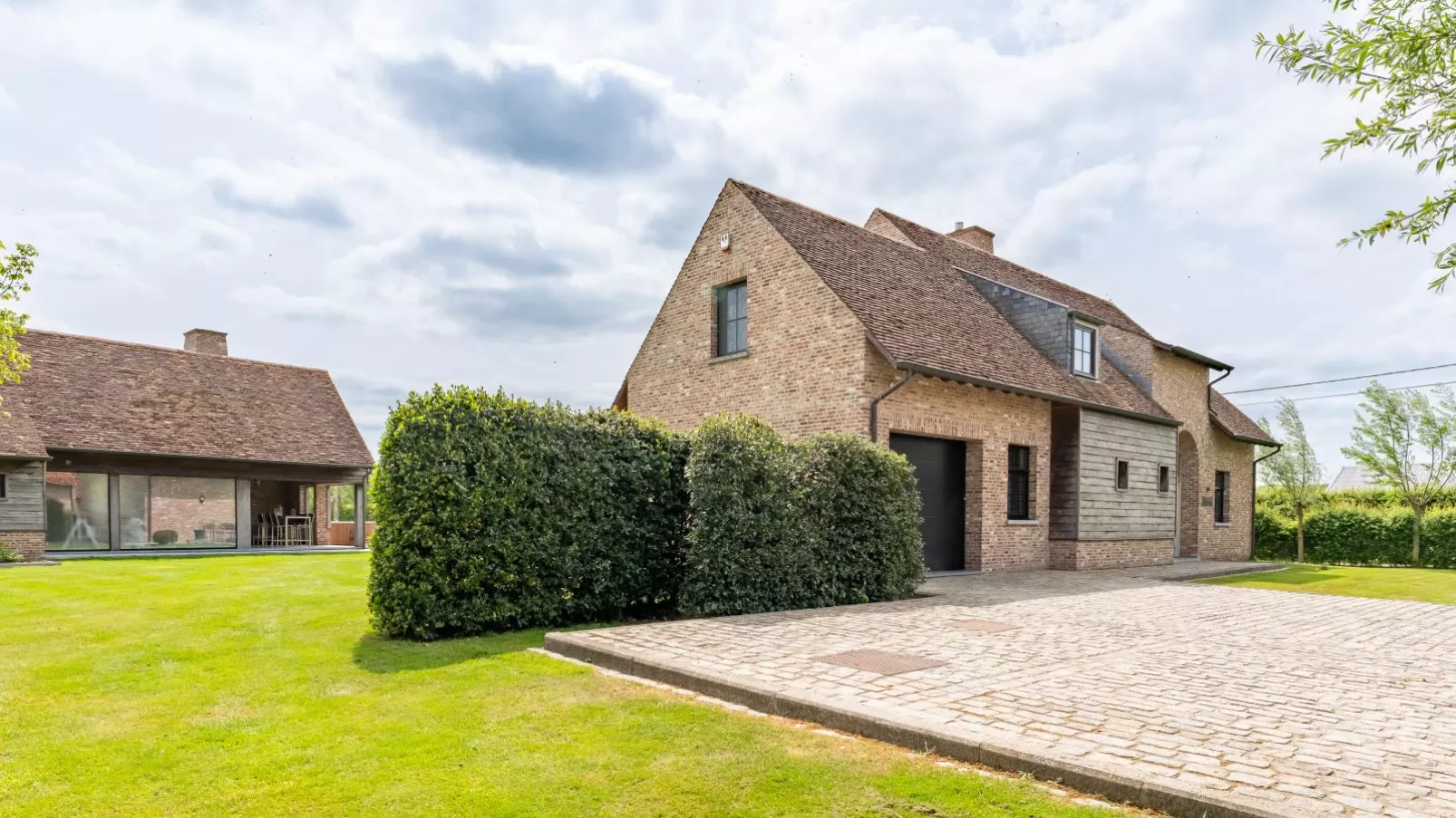 Villa Meersen-Exterior summer