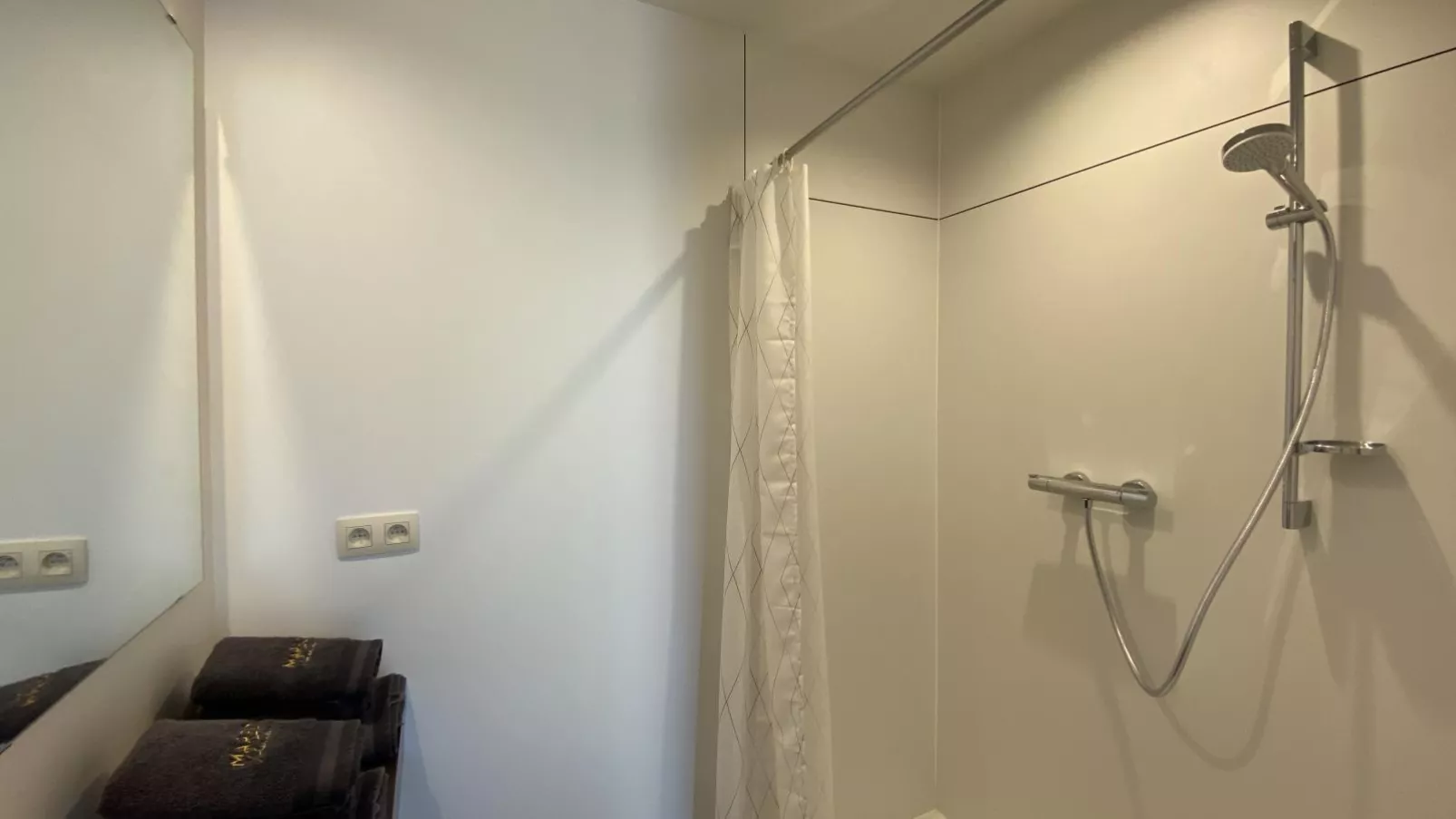 Villa Mareon-Bathroom