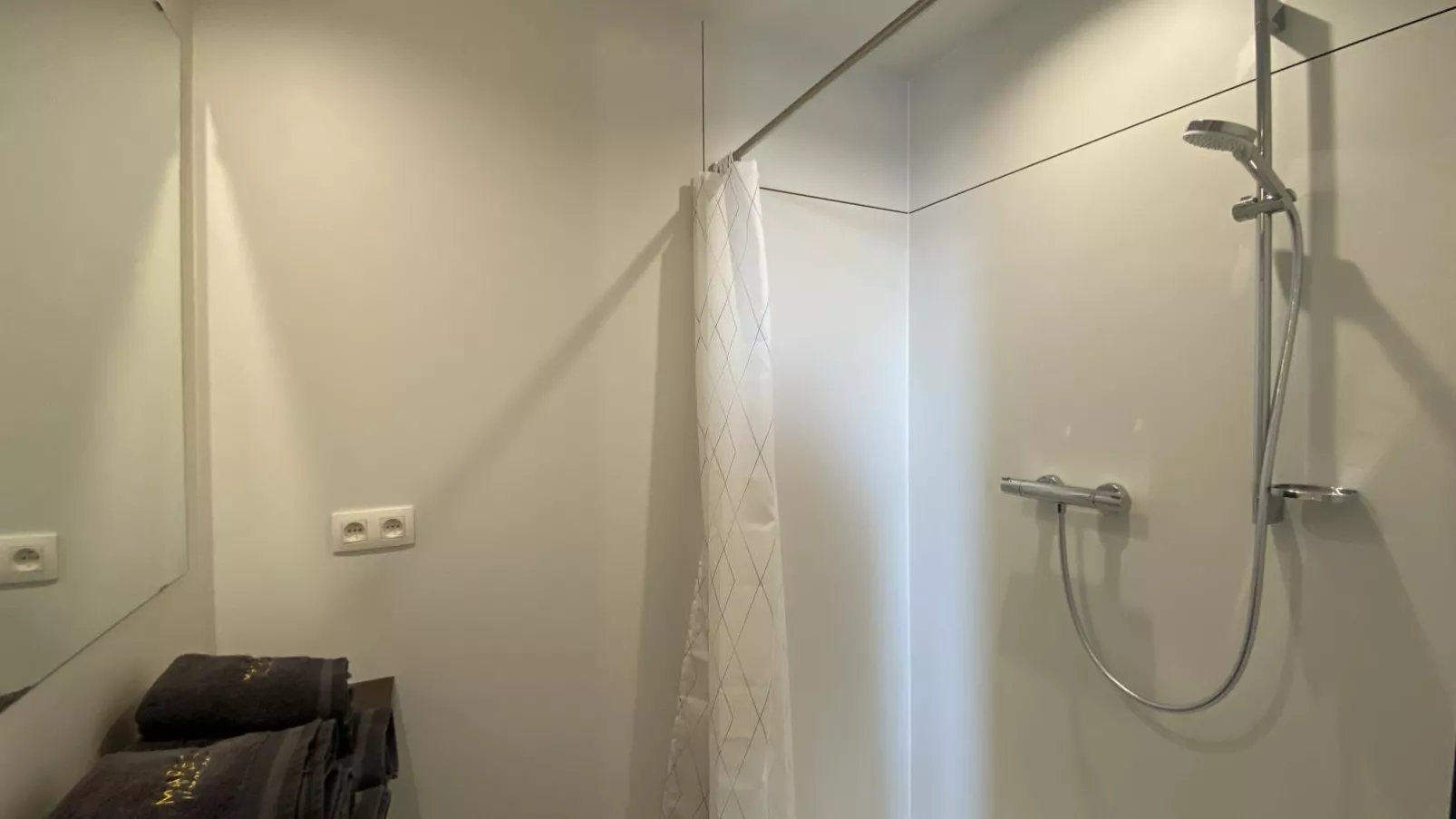 Villa Mareon-Bathroom