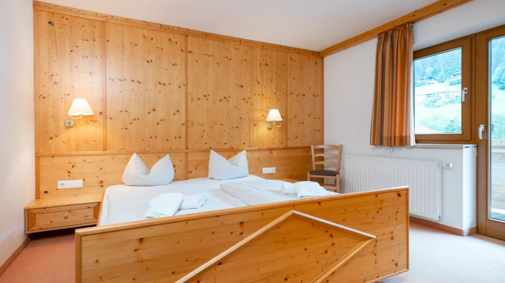 Mooshäusl Large-Bedroom