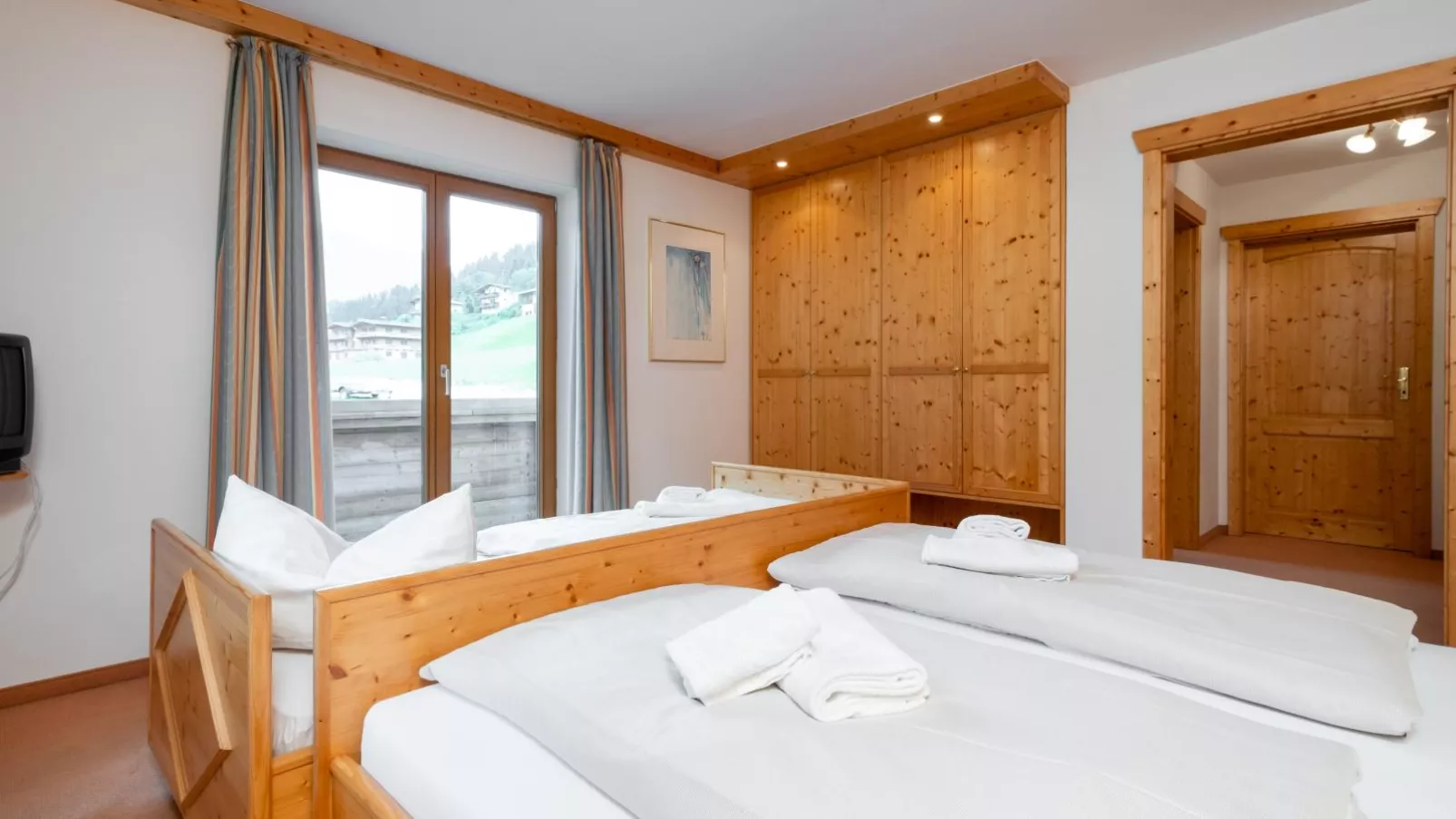 Mooshäusl Large-Bedroom