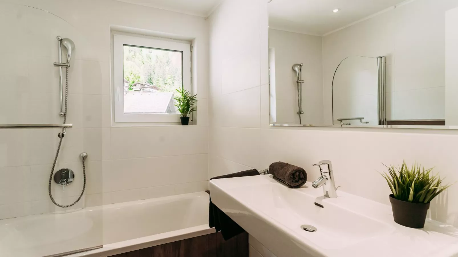 Haus Austria Top 5-Bathroom