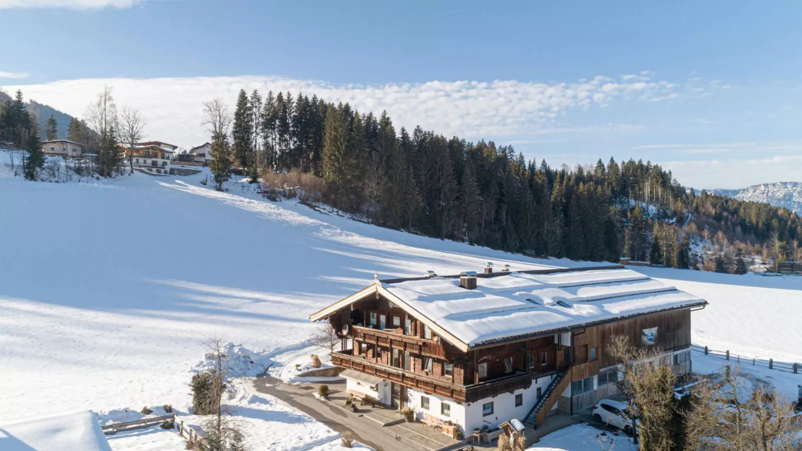 Hohe Salve Top 2-Exterior winter