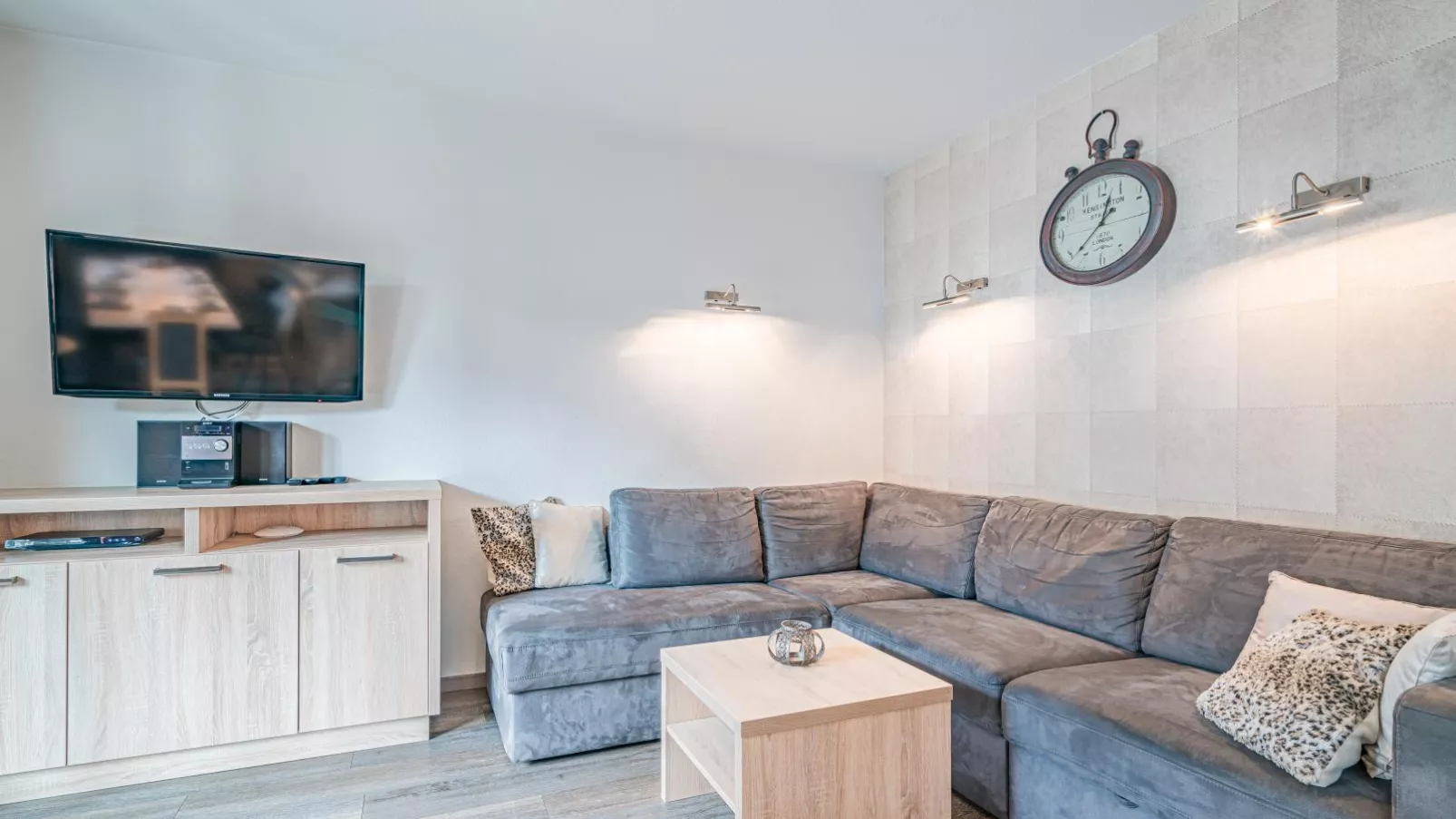 Haus Janita-Living room