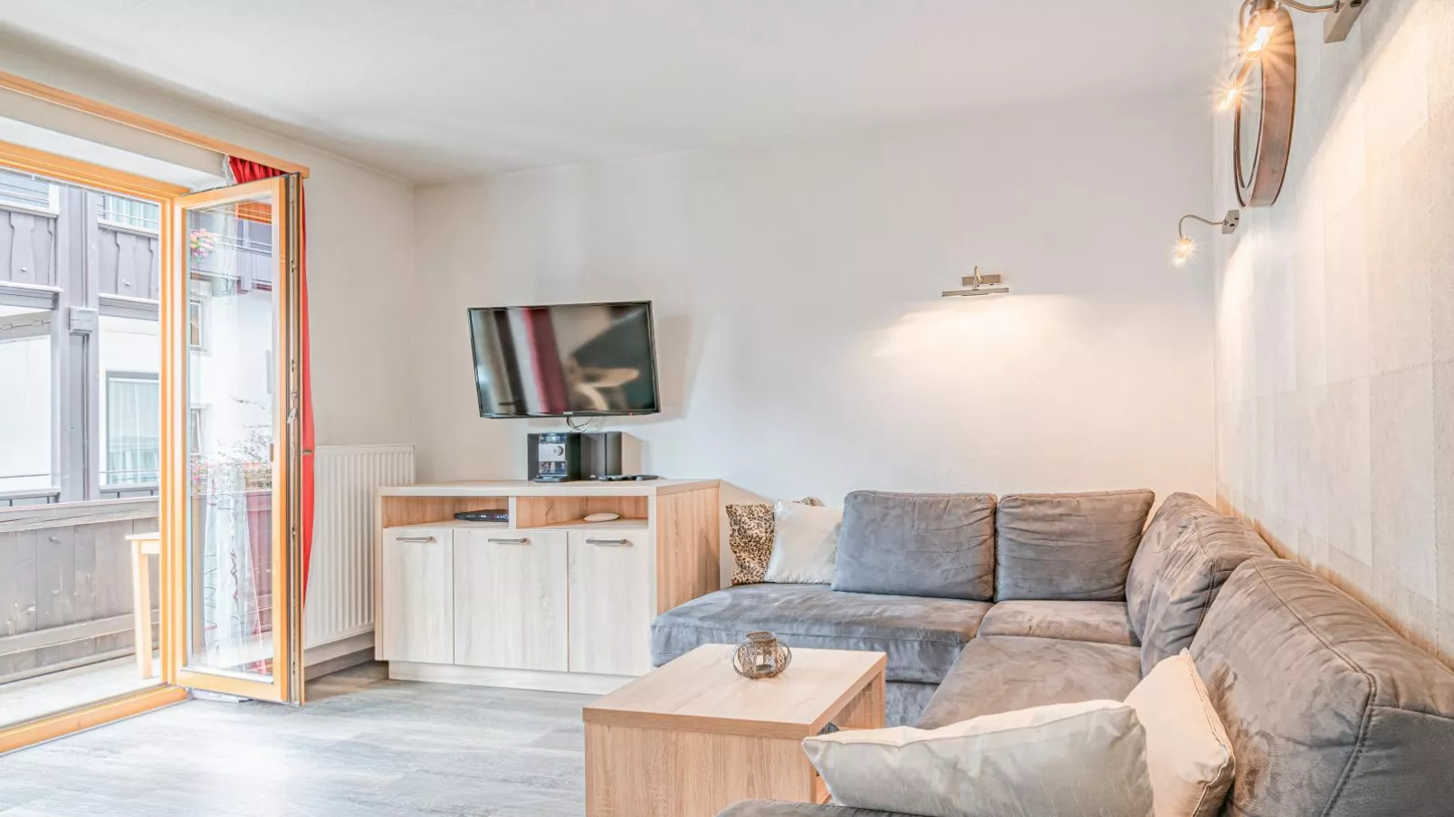 Haus Janita-Living room