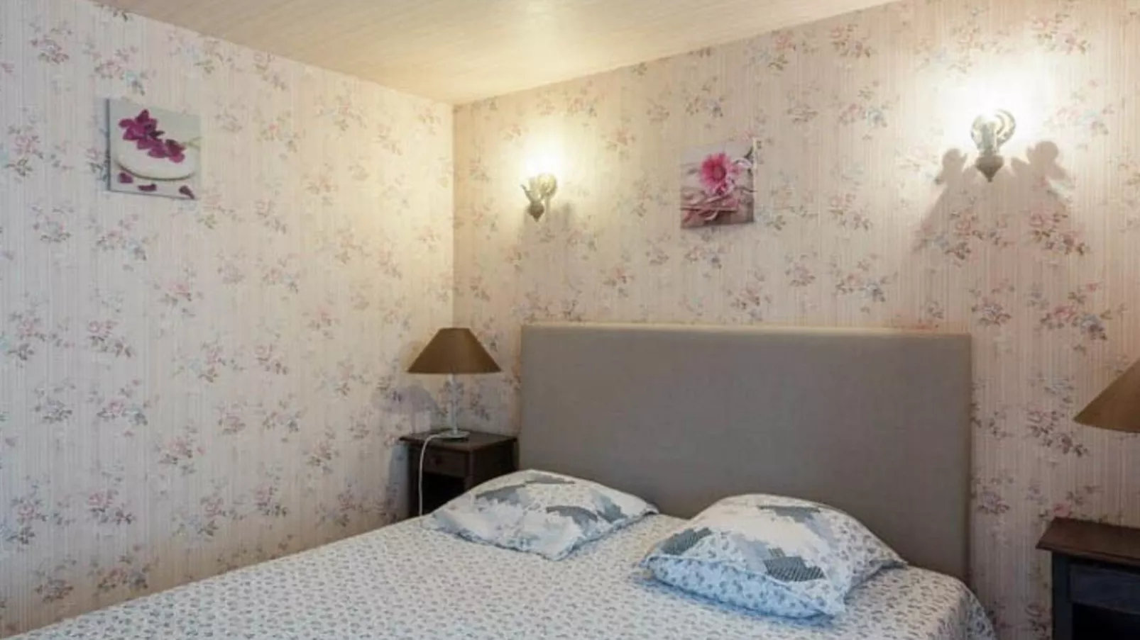 Gite Le Croix du Notaire-Bedroom