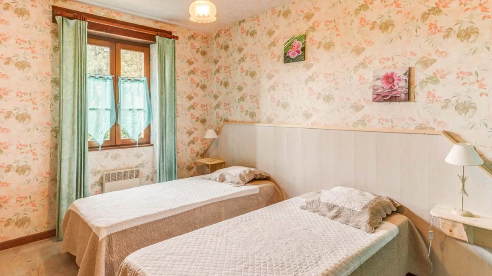 Gite Le Croix du Notaire-Bedroom